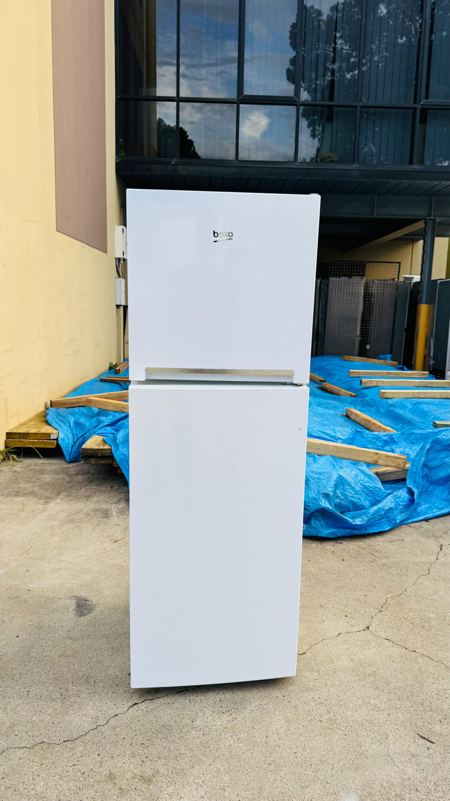 BEKO 245 LITRES FRIDGE FREEZER