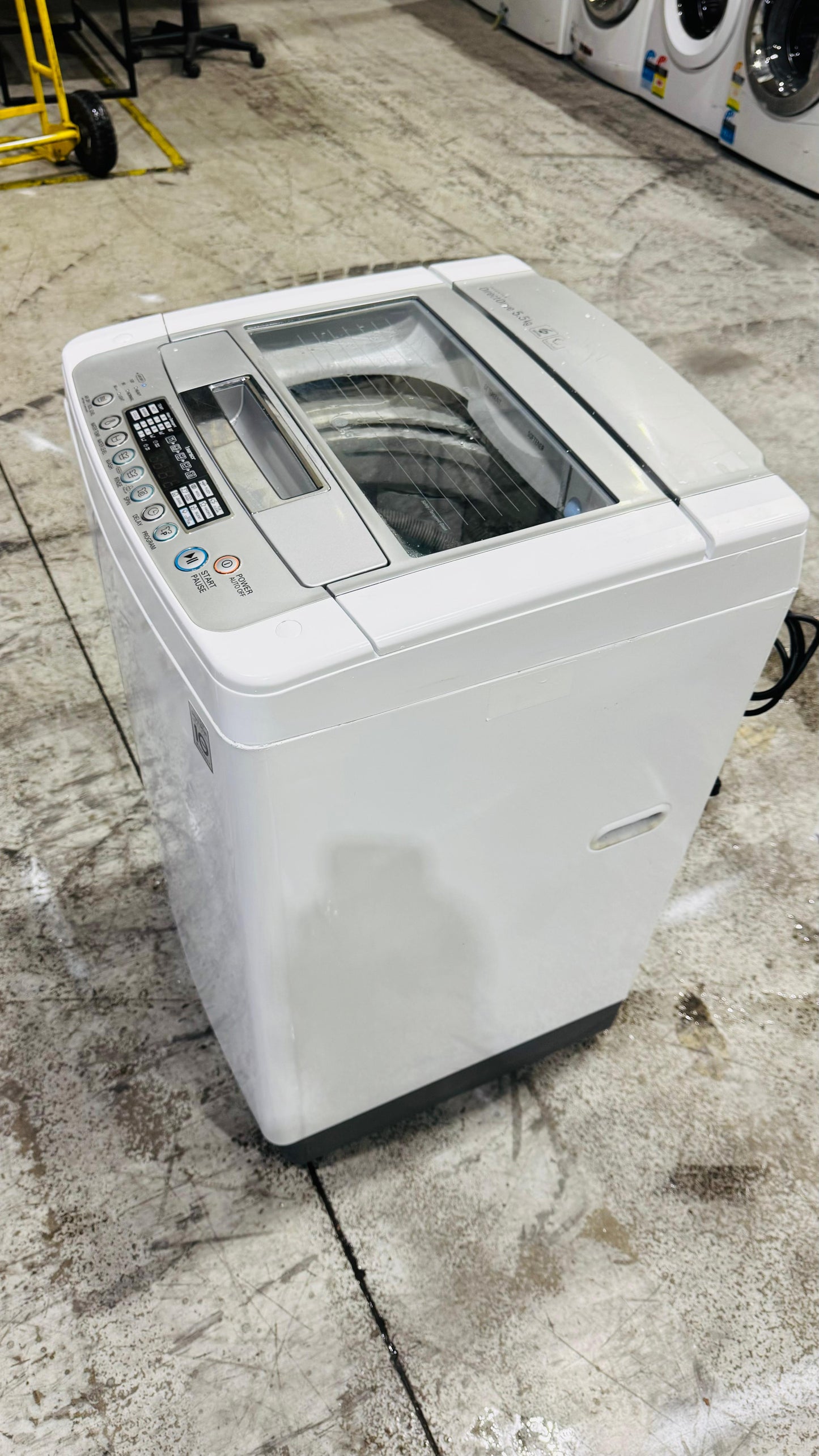LG 5.5KGS TOP LOADER WASHING MACHINE