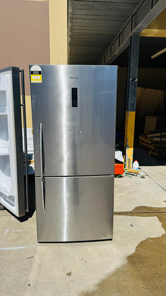 HISENSE 520 LITRES FRIDGE FREEZER