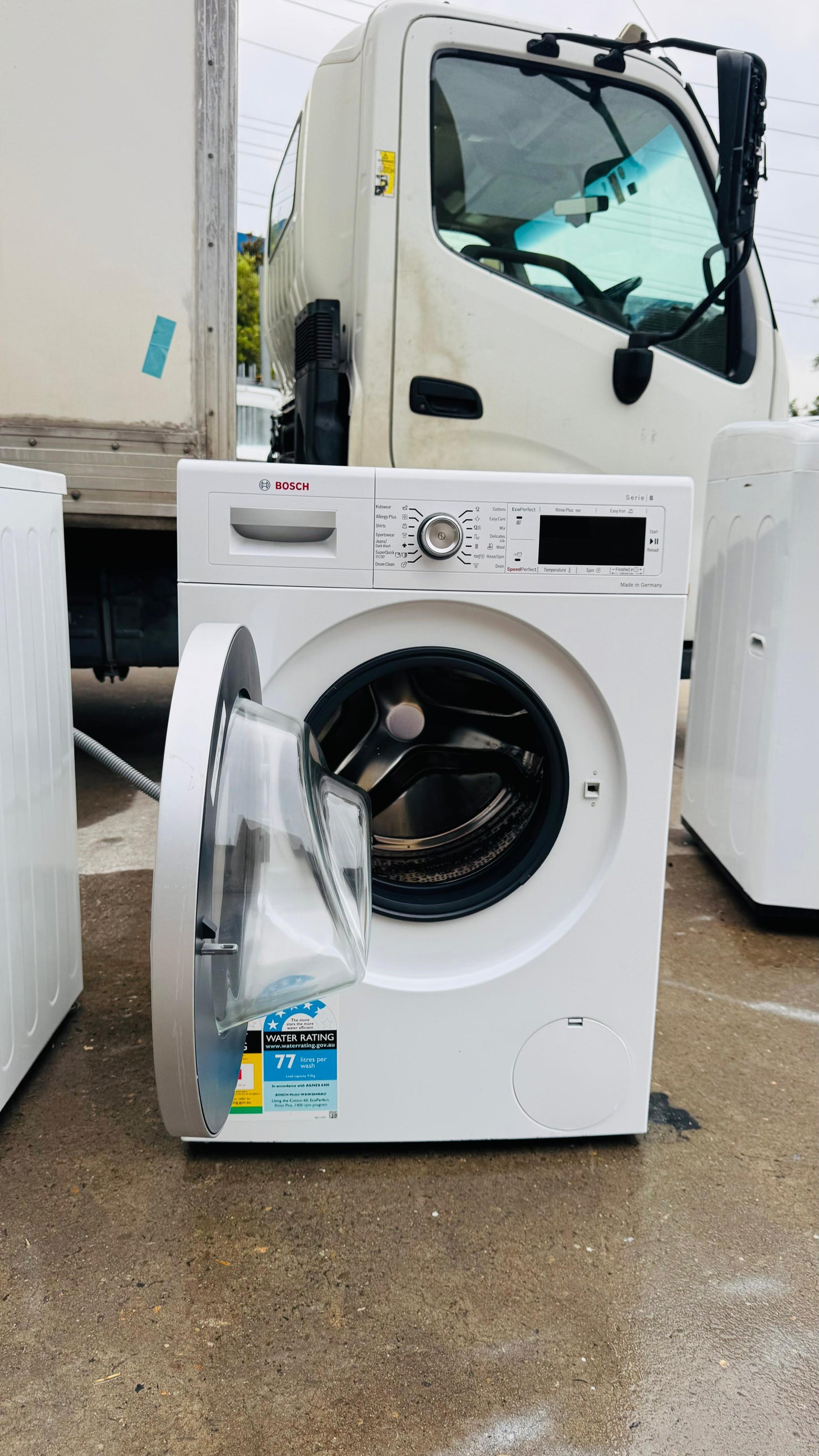 BOSCH 9KGS FRONT LOADER WASHING MACHINE