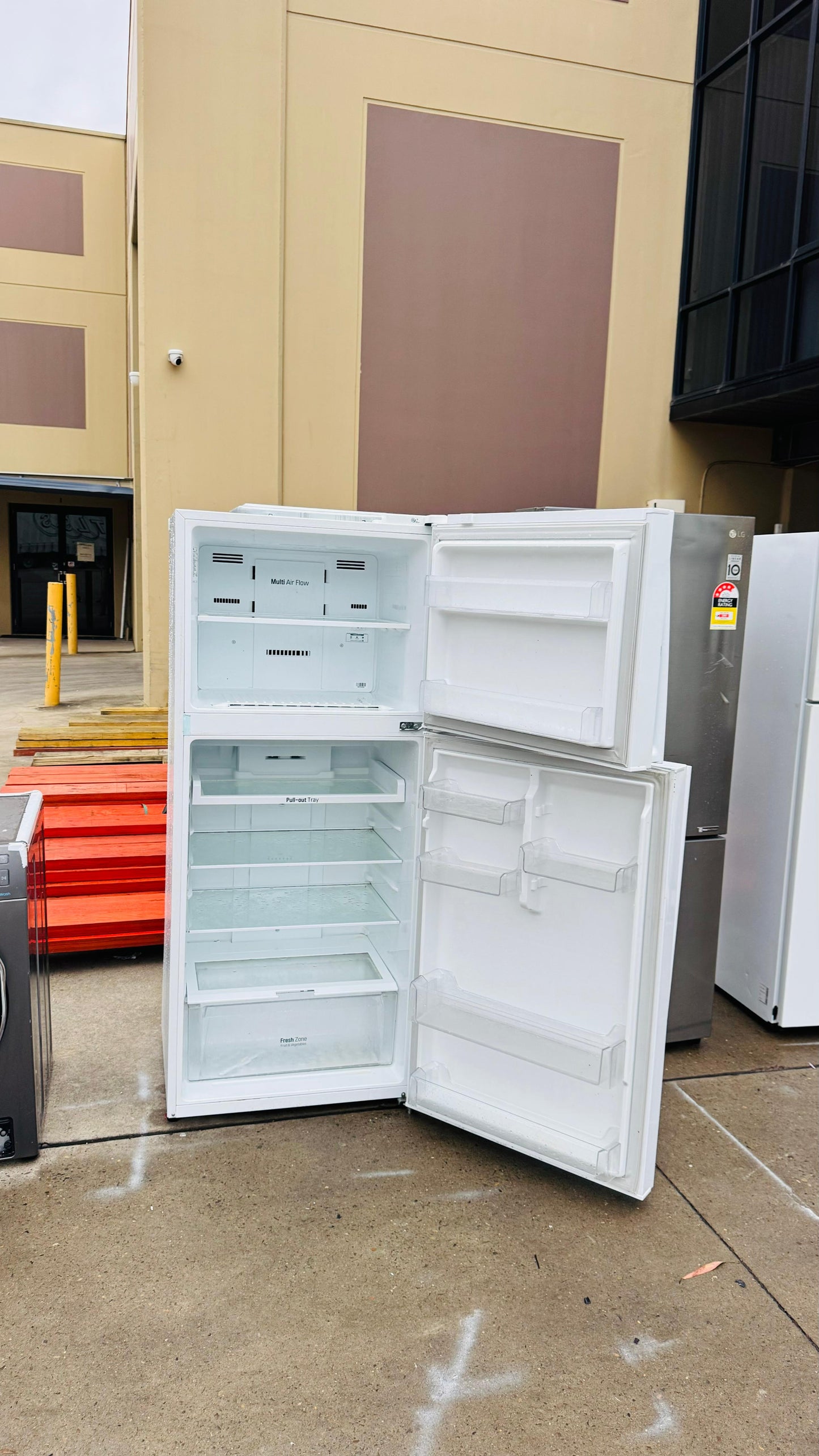 LG 441 LITRES FRIDGE FREEZER