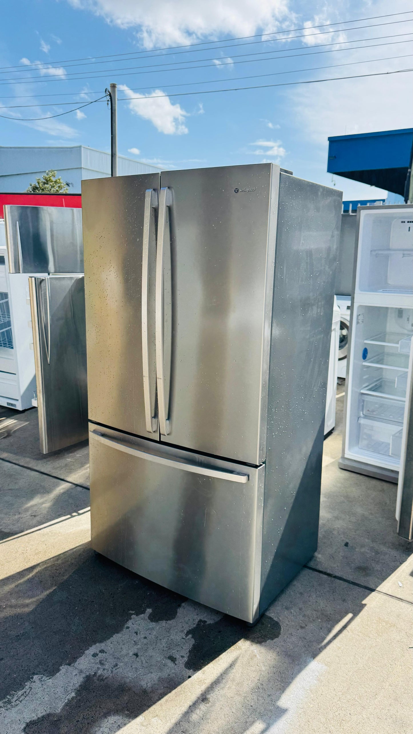 WESTINGHOUSE FRENCH DOOR 605 LITERS FRIDGE FREEZER