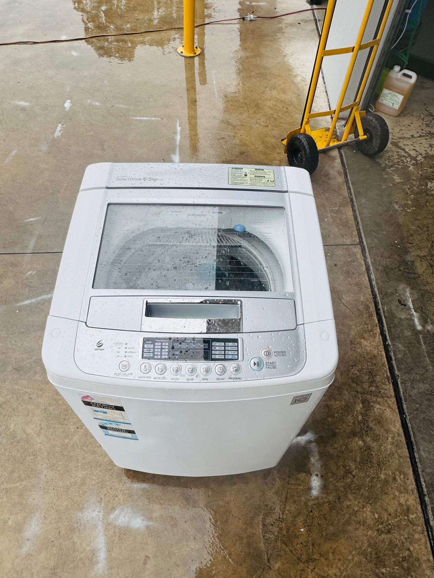 LG 6.5 KGS TOP LOADER WASHING MACHINE