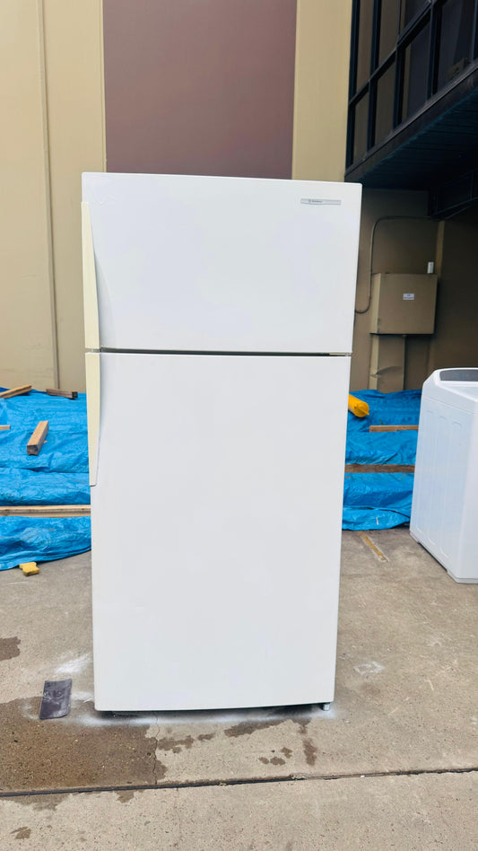 WESTINGHOUSE 517 LITRES FRIDGE FREEZER