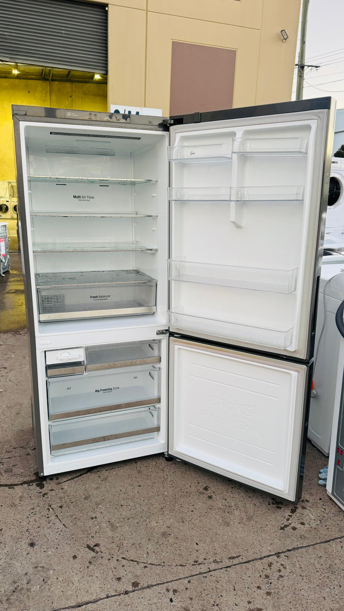 LG 454 LITRES FRIDGE FREEZER