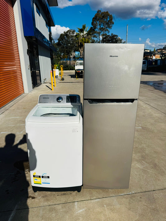 **HISENSE 272 LITRES FRIDGE FREEZER & SAMSUNG 8KGS TOP LOADER WASHING MACHINE COMBO PACKAGE DEAL**