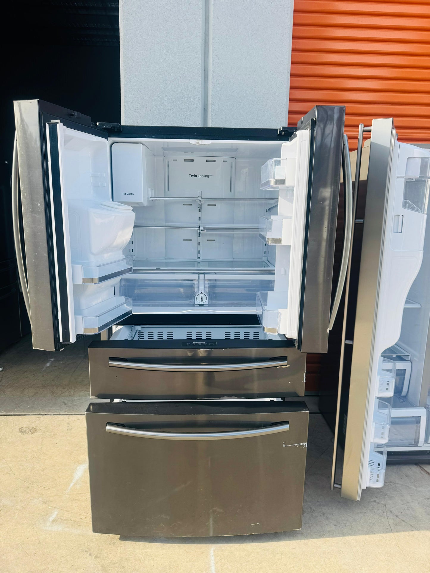 SAMSUNG FRENCH DOOR 680 LITRES FRIDGE FREEZER