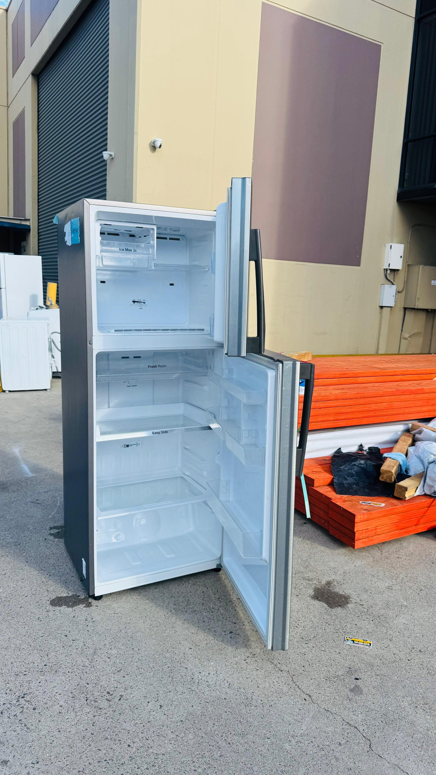 SAMSUNG 393 LITRES FRIDGE FREEZER