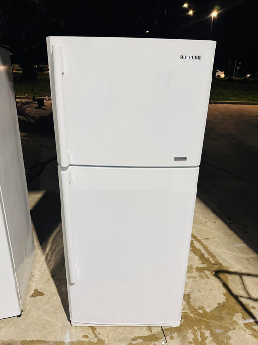 SAMSUNG 434 LITRES FRIDGE FREEZER