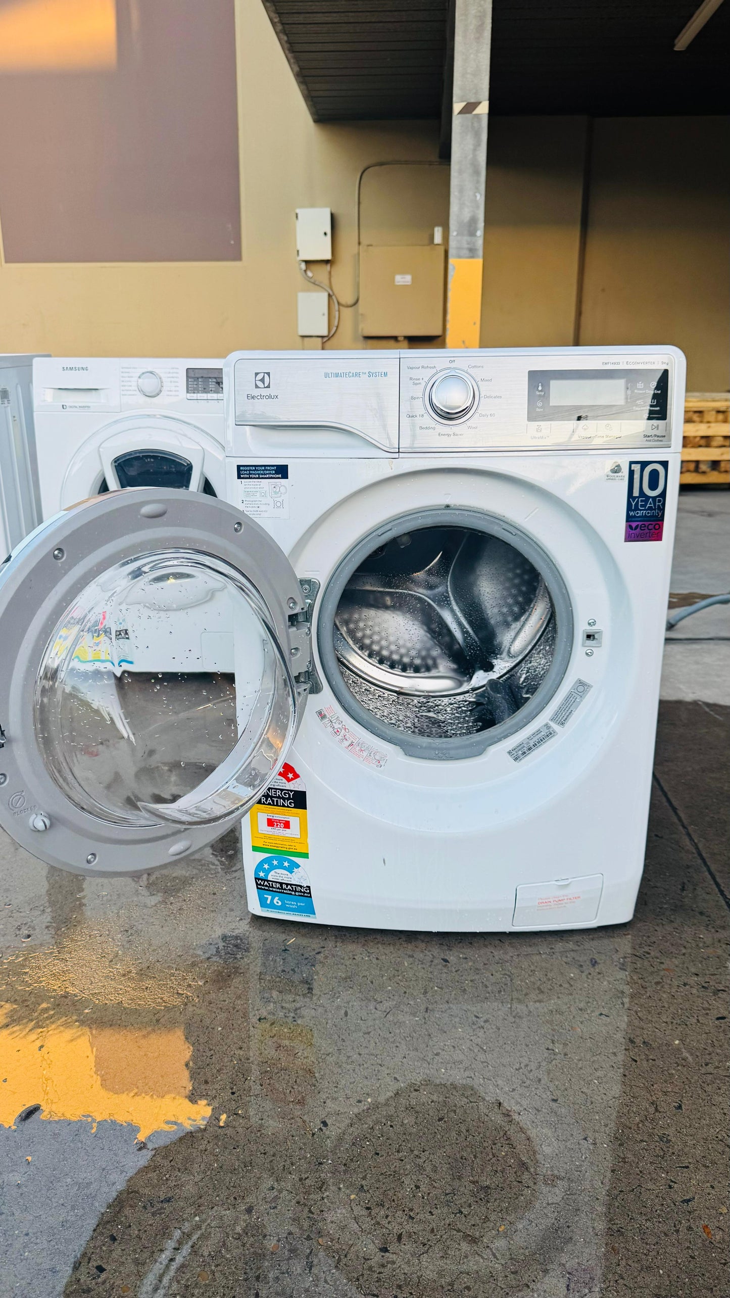 ELECTROLUX 9KGS FRONT LOADER WASHING MACHINE