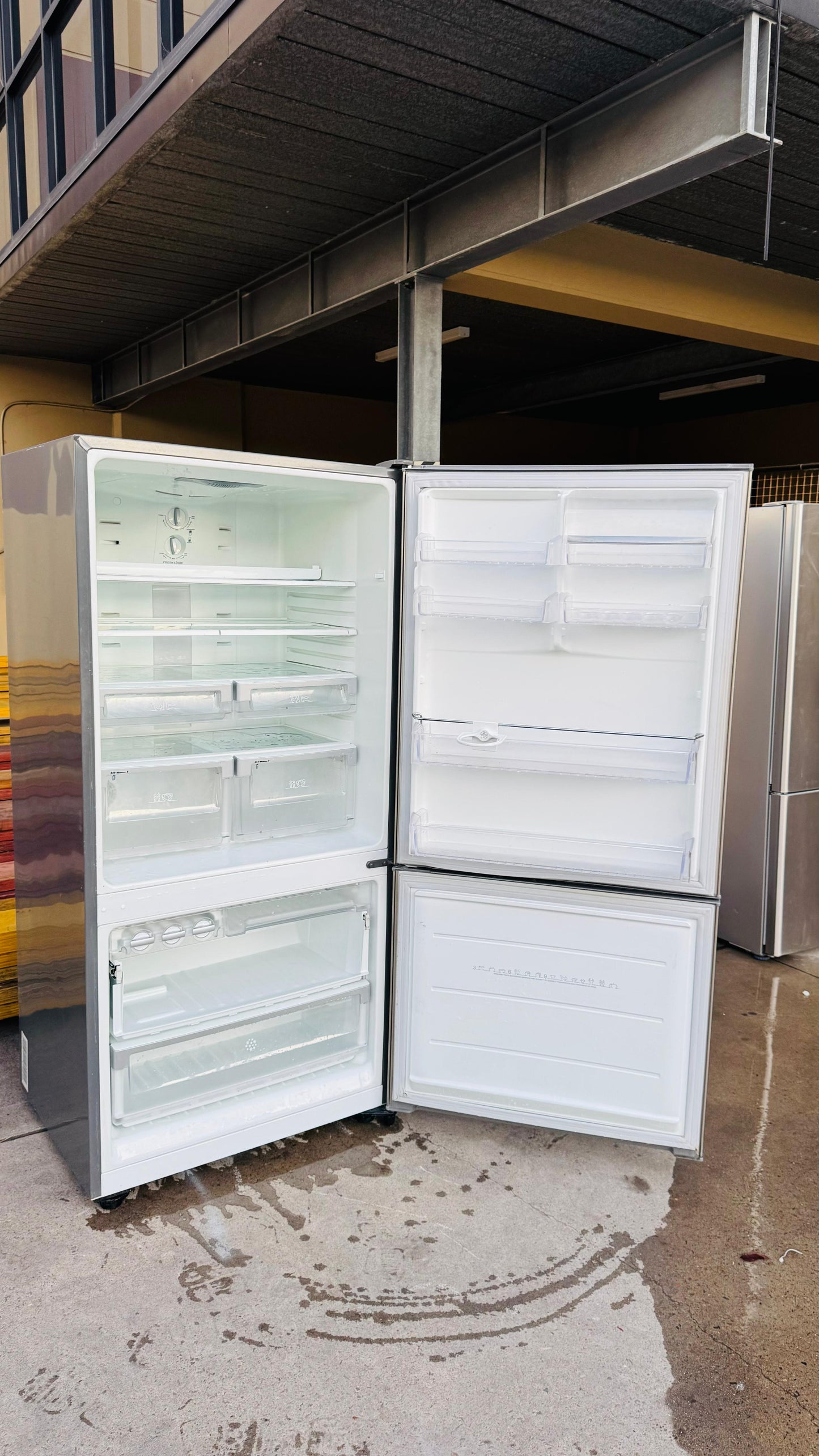 ELECTROLUX 510 LITRES FRIDGE FREEZER