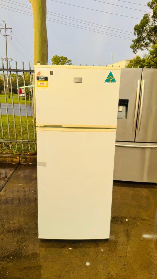 KELVINATOR 420 LITRES FRIDGE FREEZER