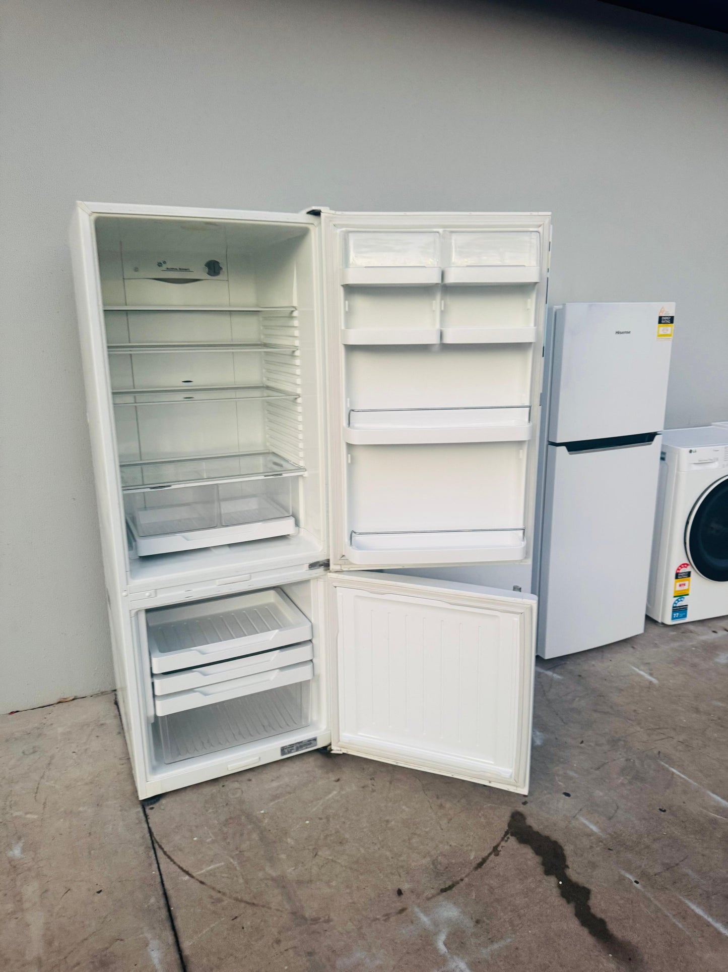 FISHER AND PAYKEL 403 LITRES FRIDGE FREEZER