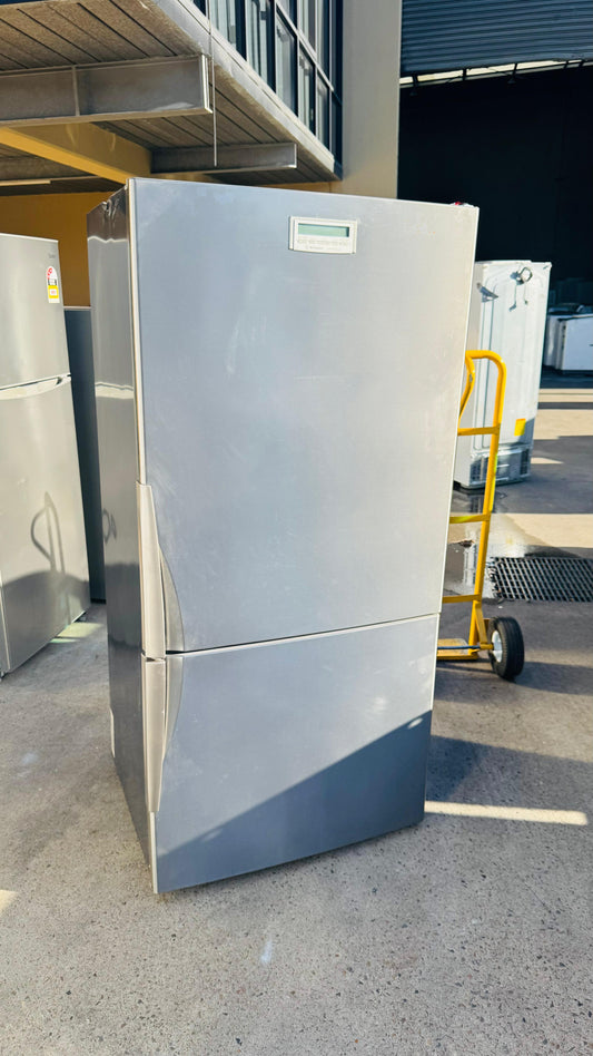 WESTINGHOUSE 505 LITRES FRIDGE FREEZER