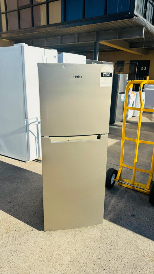 HAIER 221 LITRES FRIDGE FREEZER