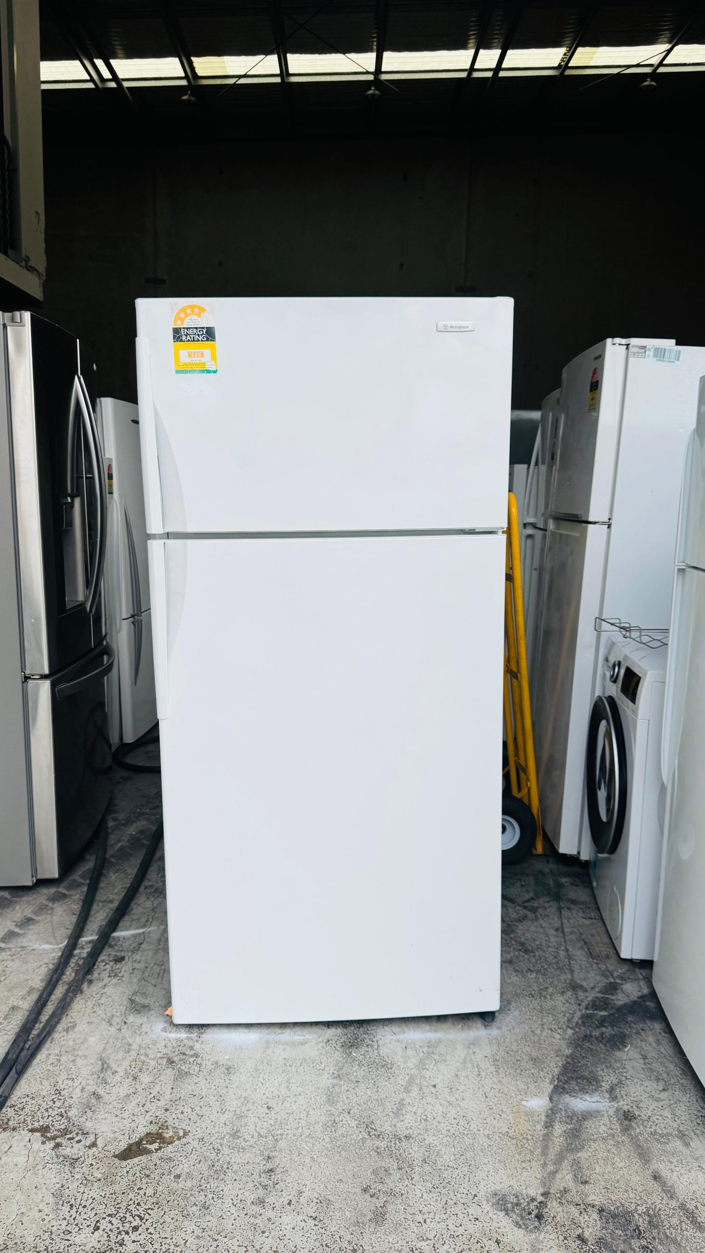 WESTINGHOUSE 520 LITRES FRIDGE FREEZER