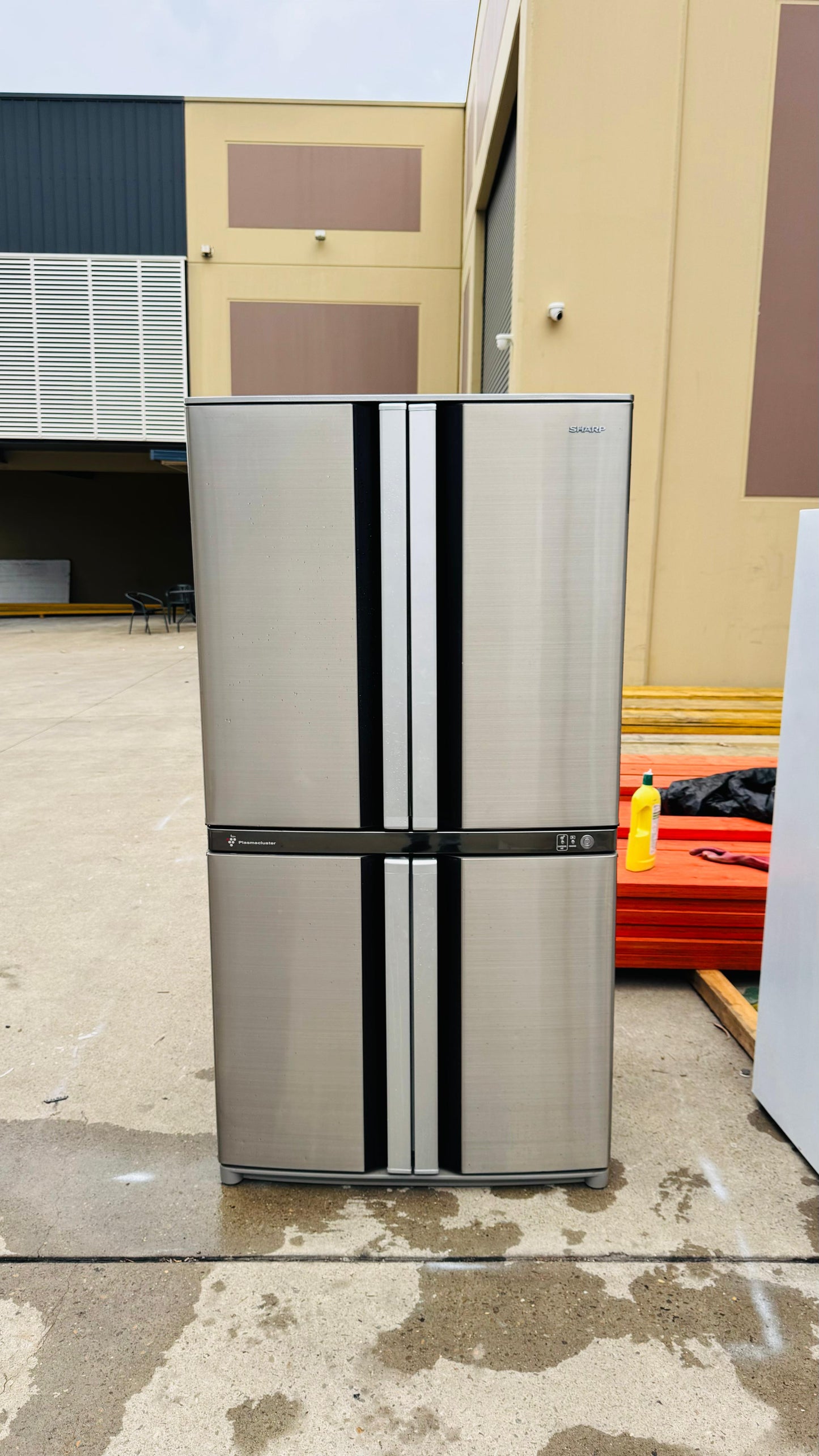 SHARP QUAD DOOR 602 LITRES FRIDGE FREEZER