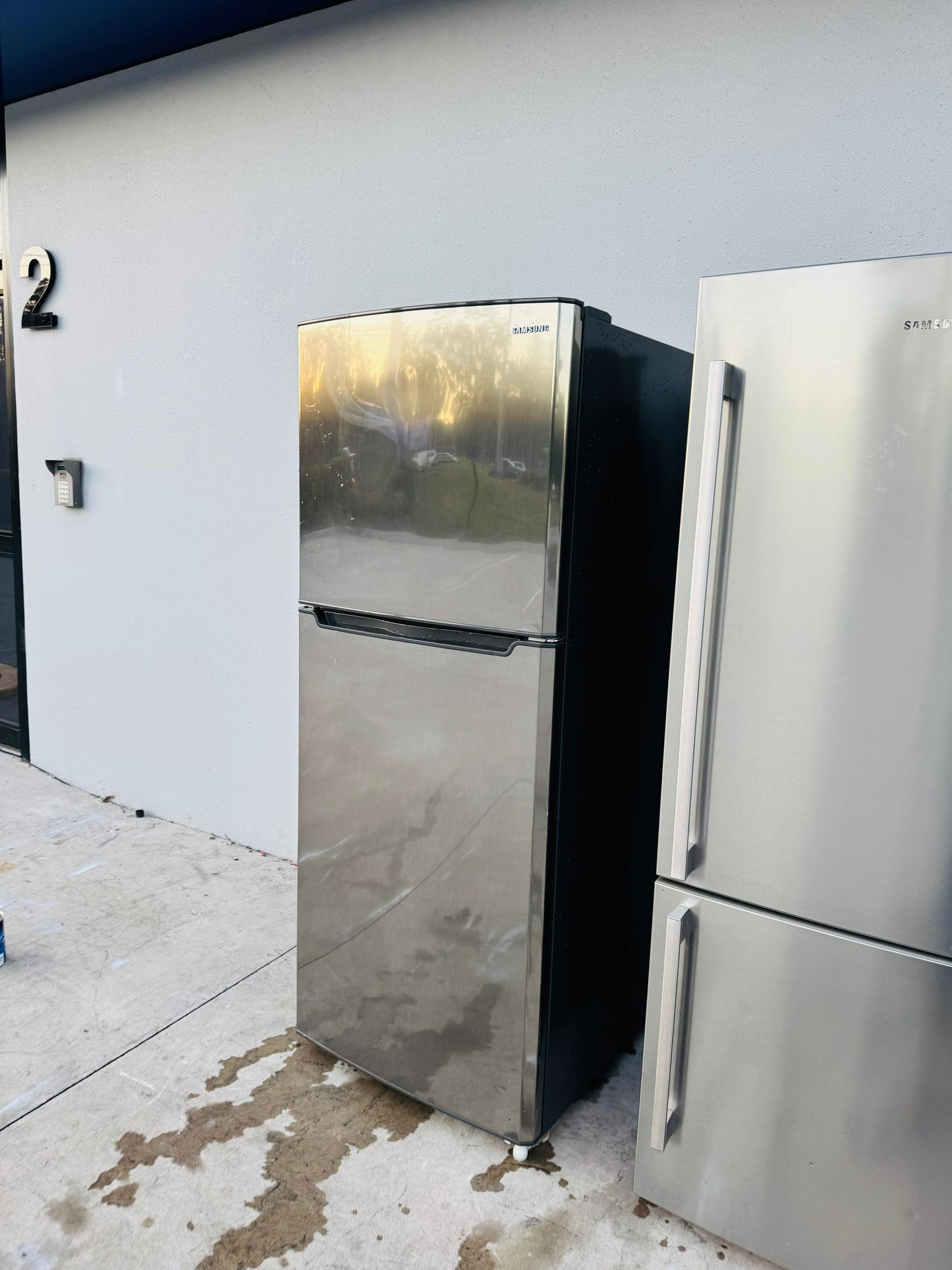 SAMSUNG 367 LITRES FRIDGE FREEZER