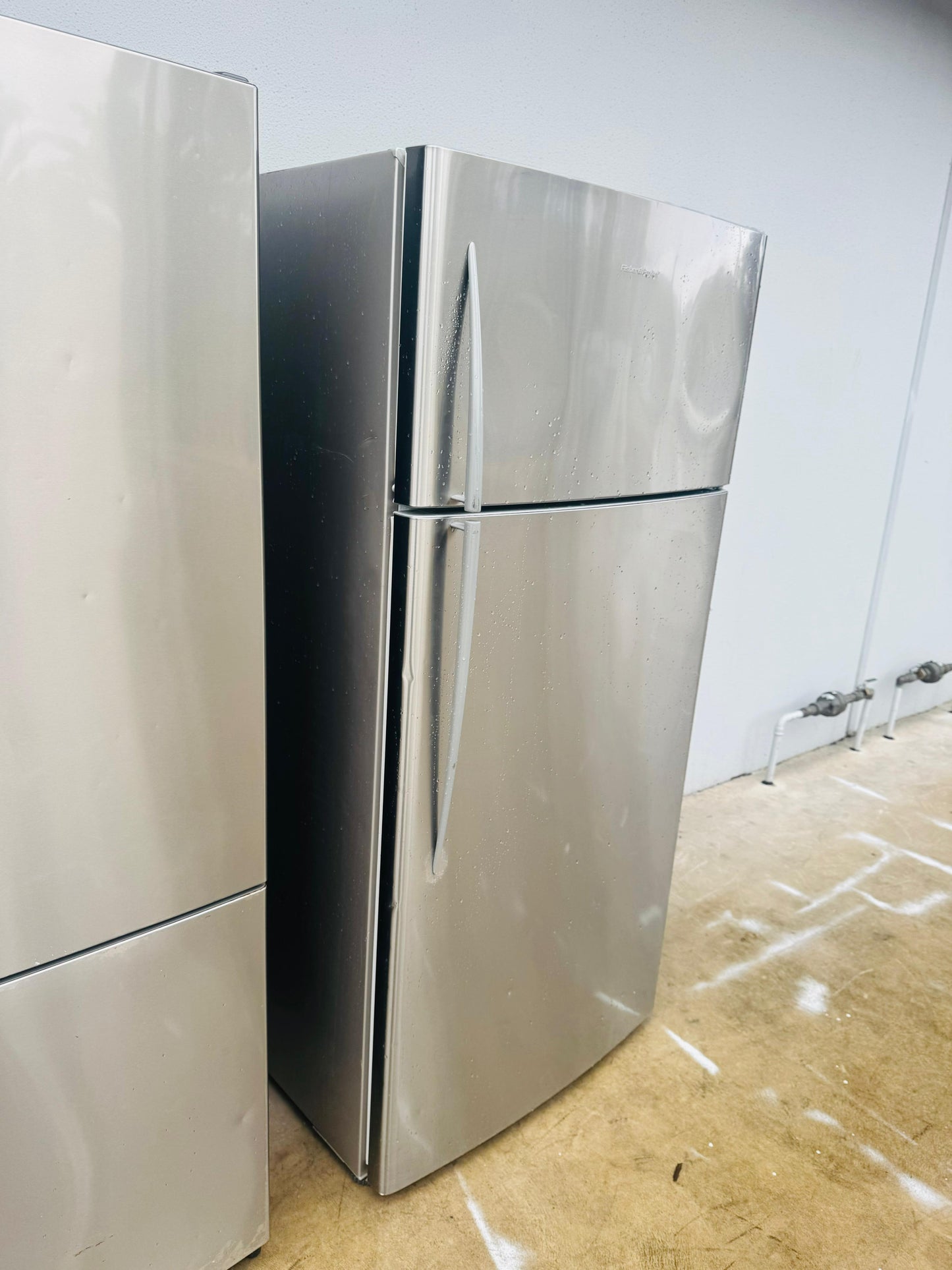 FISHER AND PAYKEL 519 LITRES FRIDGE FREEZER