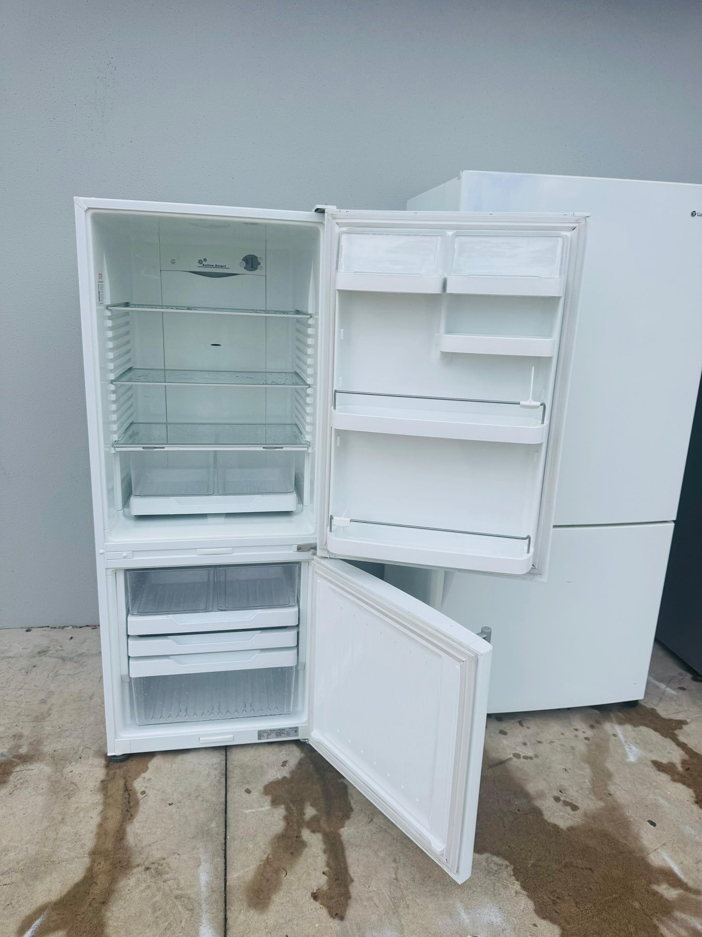 FISHER AND PAYKEL 373 LITRES FRIDGE FREEZER