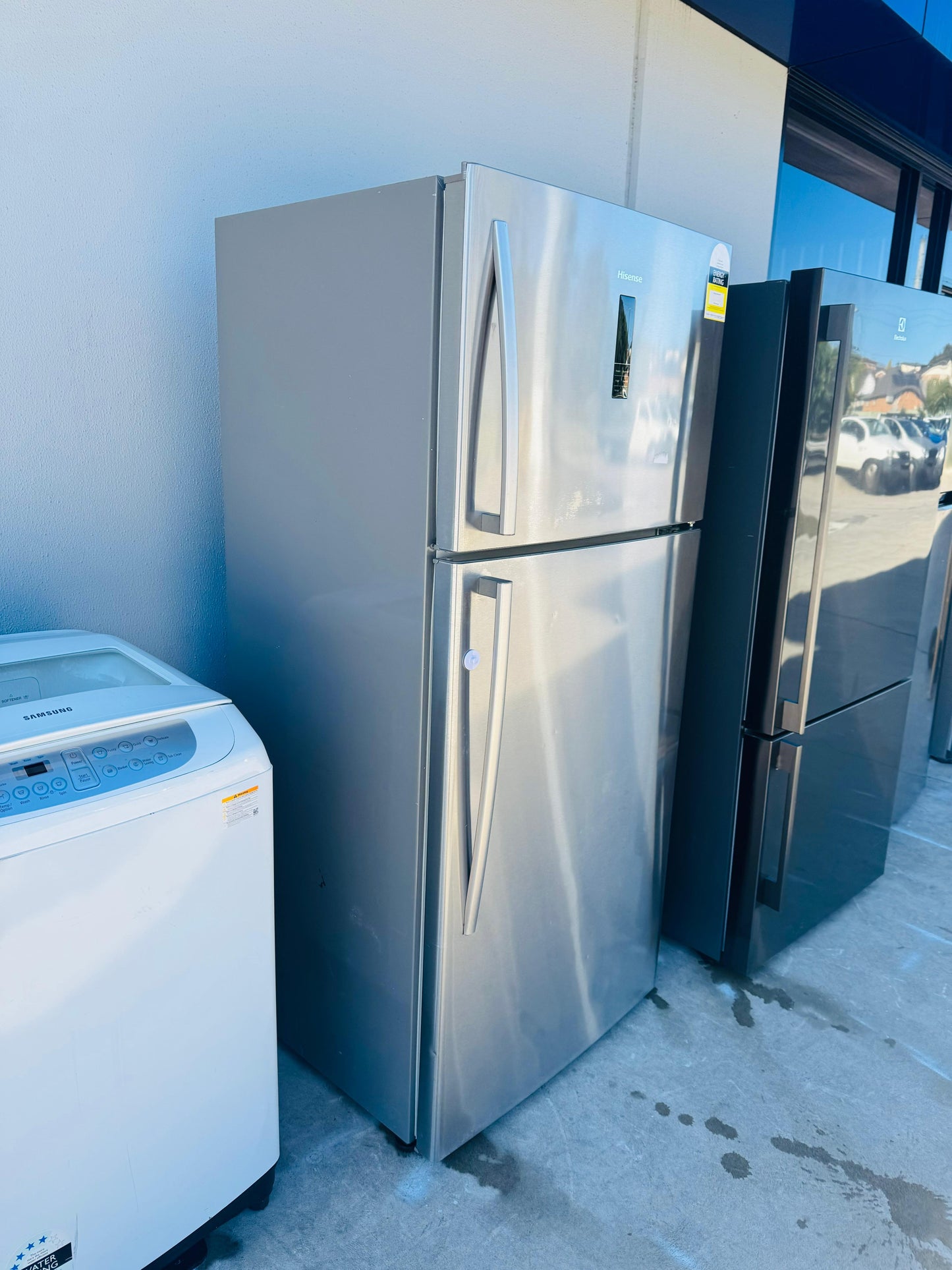 HISENSE 520 LITRES FRIDGE FREEZER