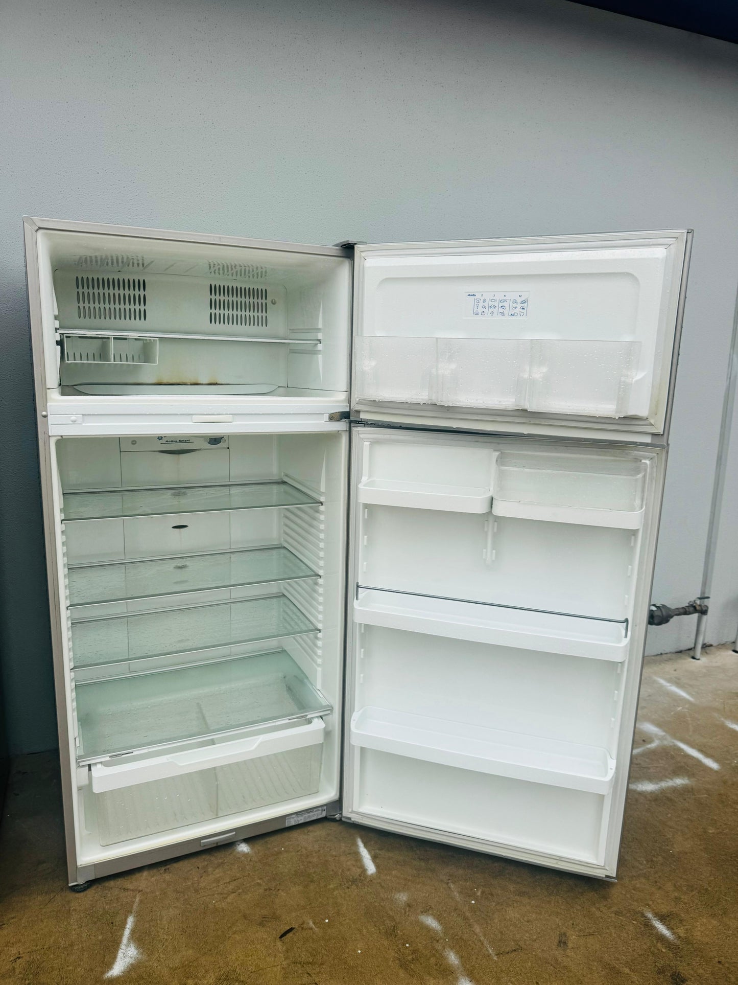 FISHER AND PAYKEL 519 LITRES FRIDGE FREEZER