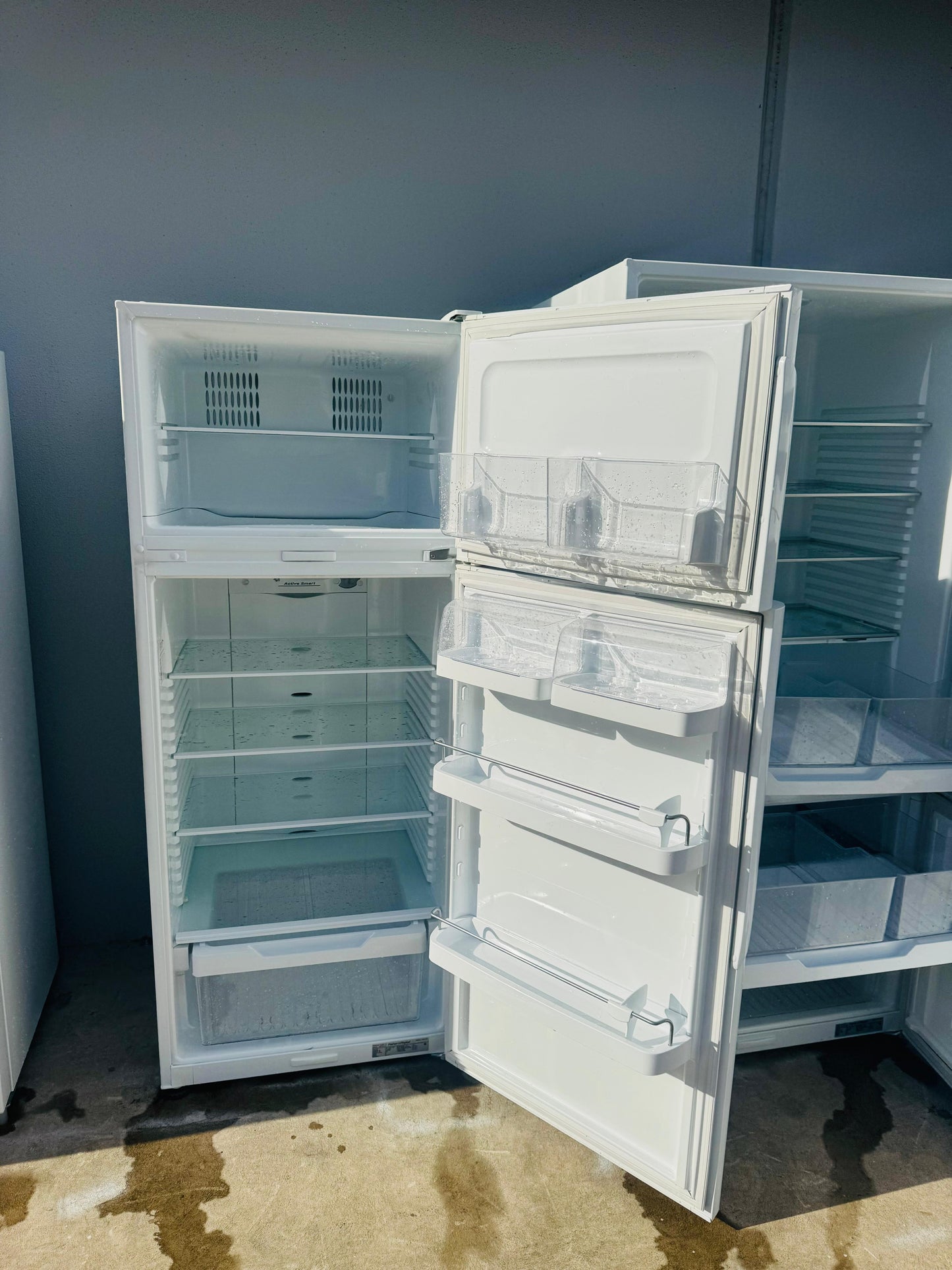 FISHER AND PAYKEL 380 LITRES FRIDGE FREEZER