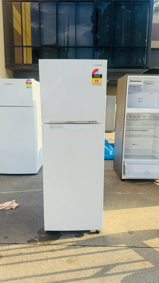 SAMSUNG 343 LITRES FRIDGE FREEZER