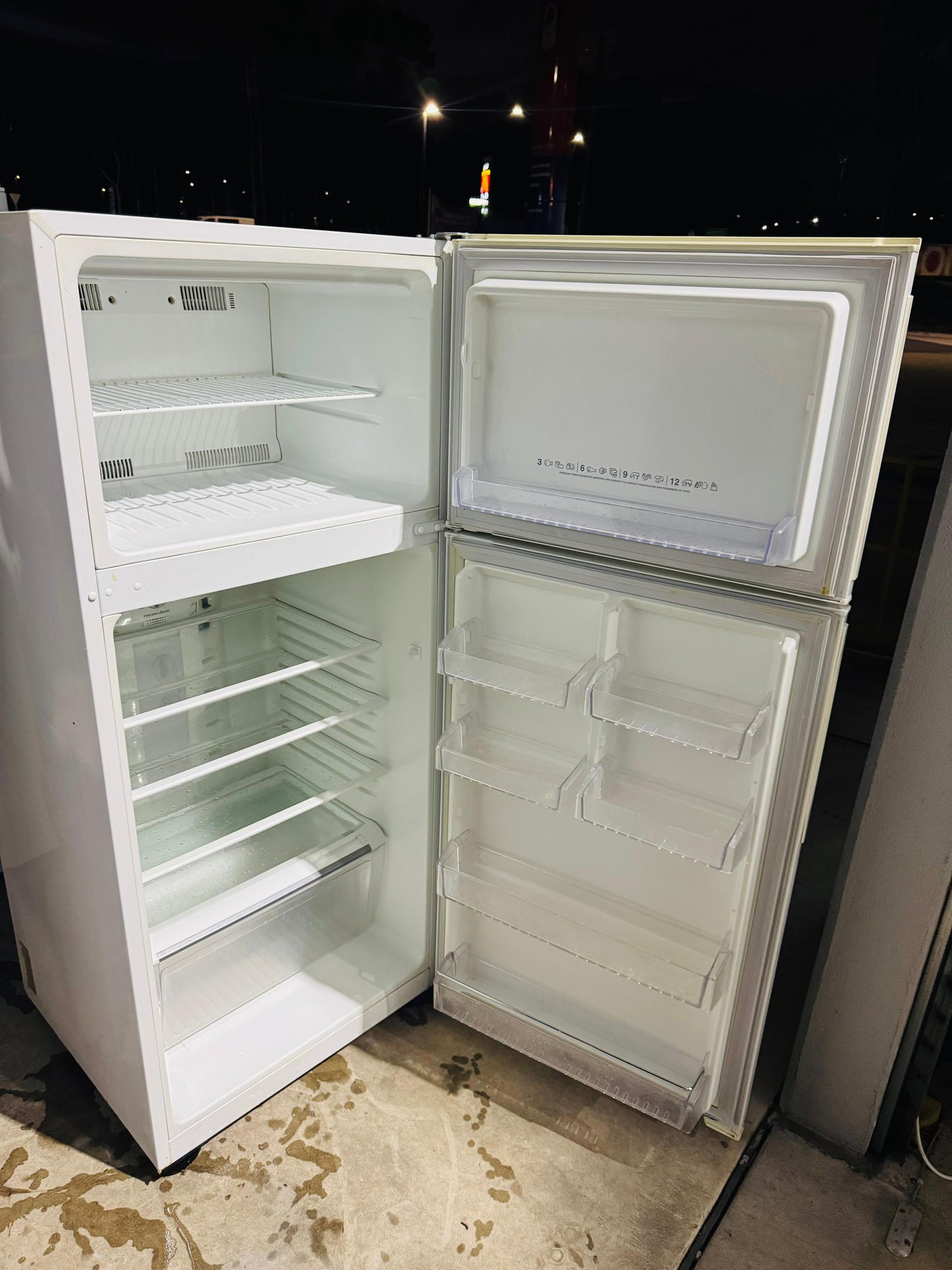 ELECTROLUX 416 LITRES FRIDGE FREEZER