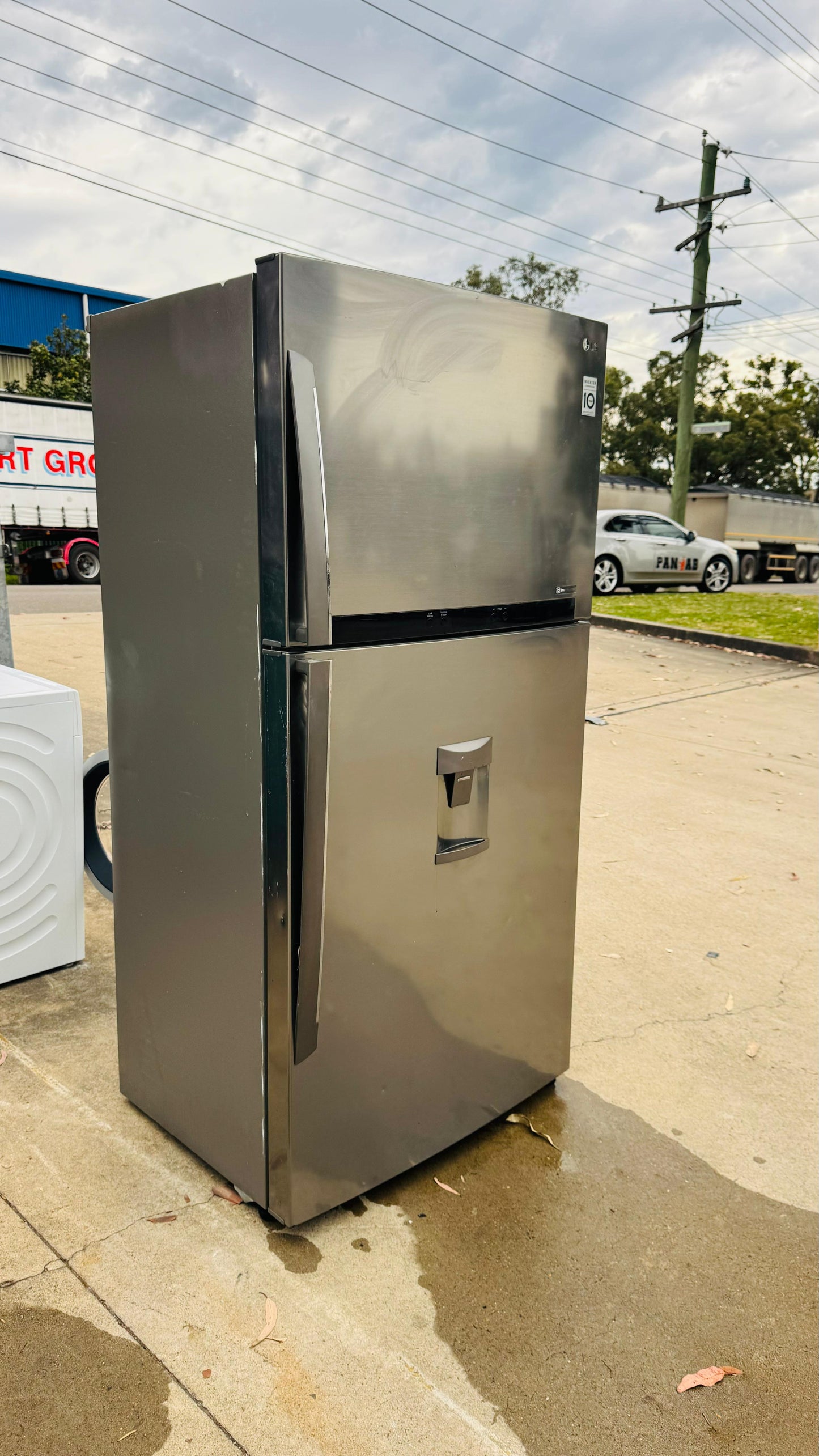 LG 600 LITRES FRIDGE FREEZER