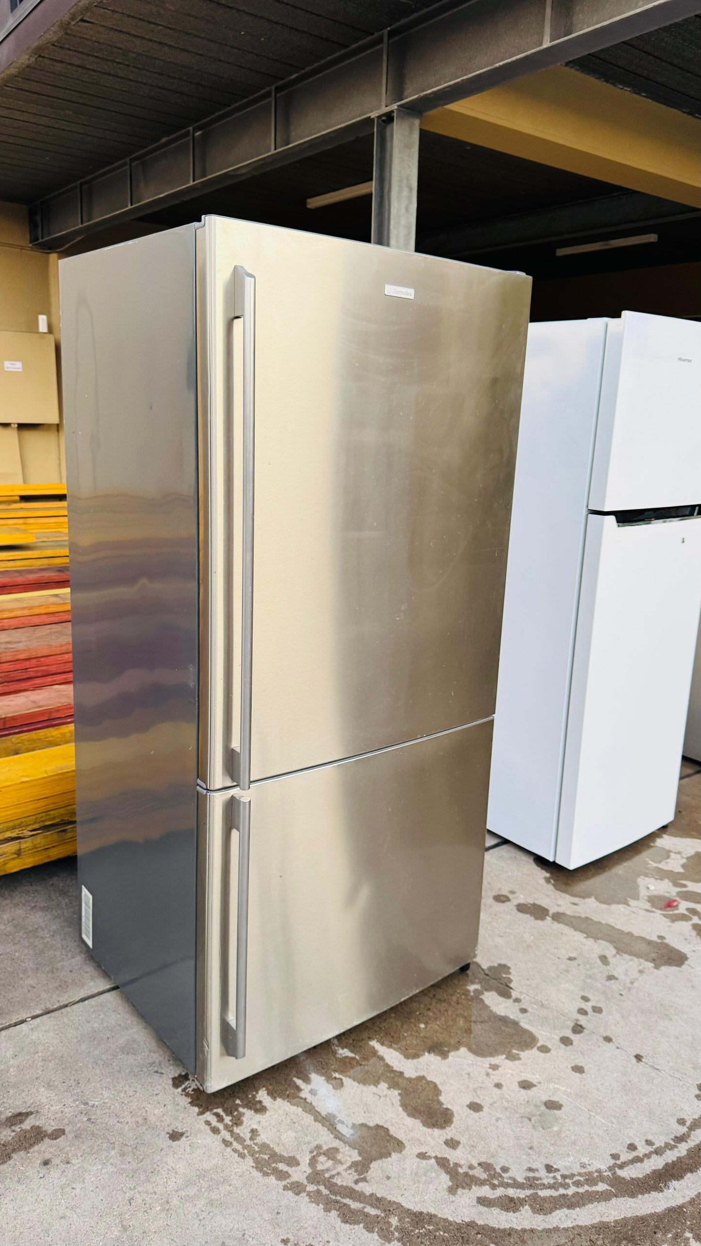 ELECTROLUX 510 LITRES FRIDGE FREEZER