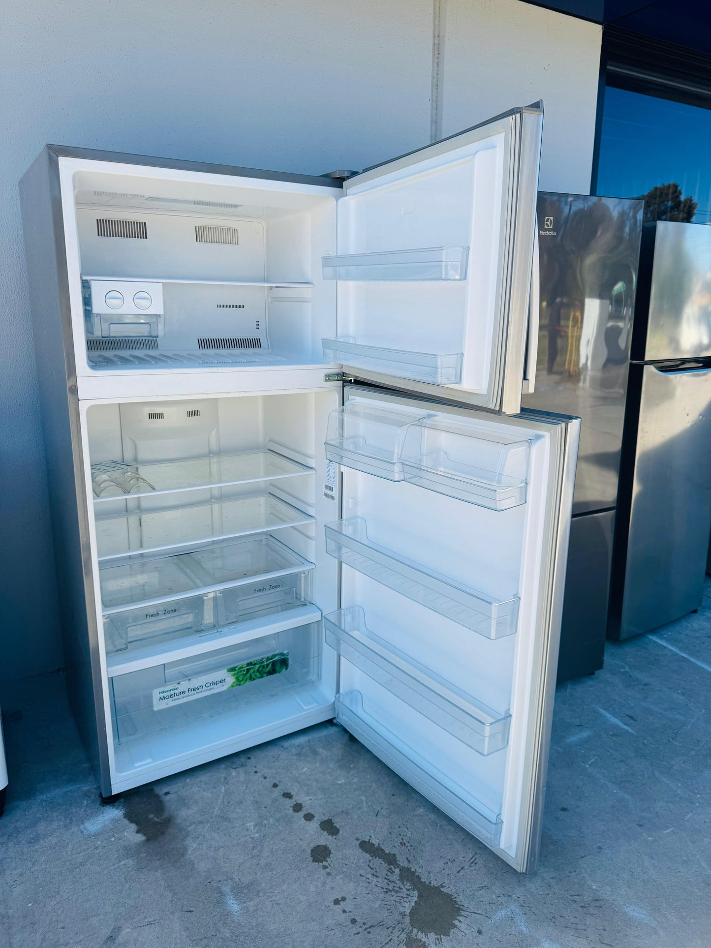 HISENSE 520 LITRES FRIDGE FREEZER