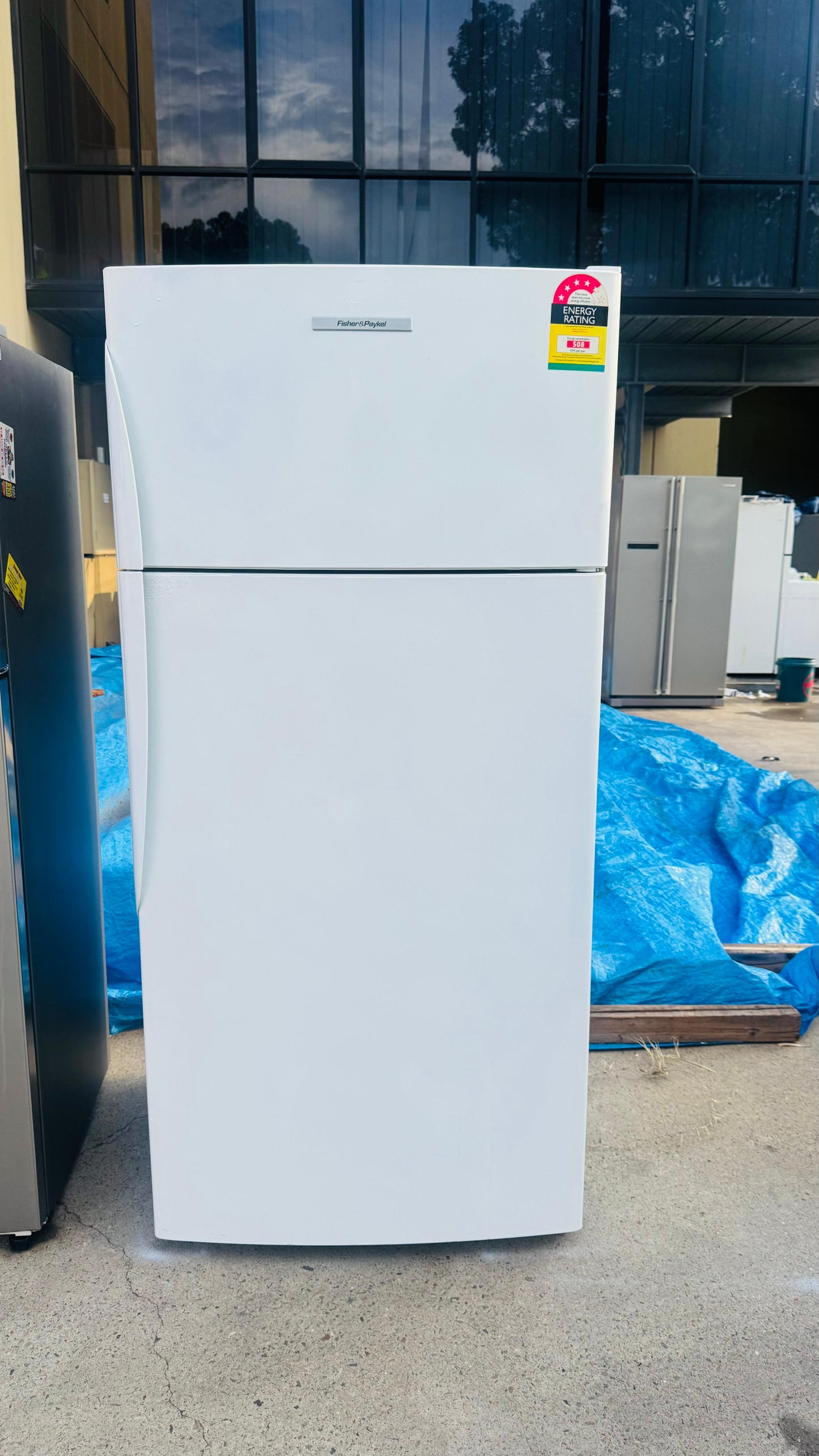 FISHER AND PAYKEL 517 LITRES FRIDGE FREEZER