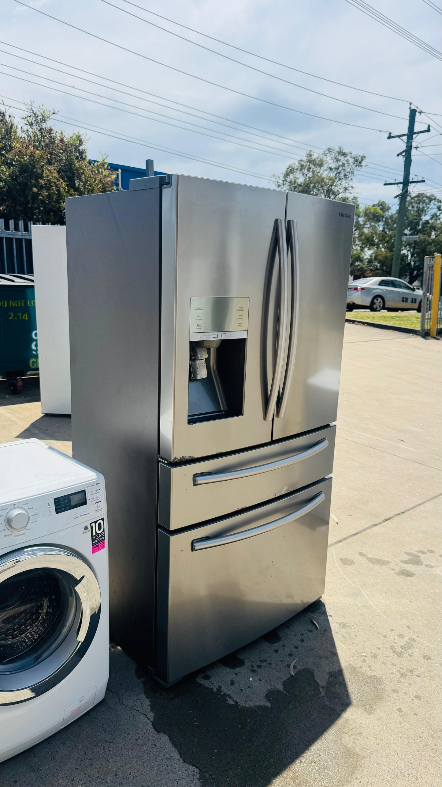 SAMSUNG 680 LITRES FRENCH DOOR FRIDGE FREEZER