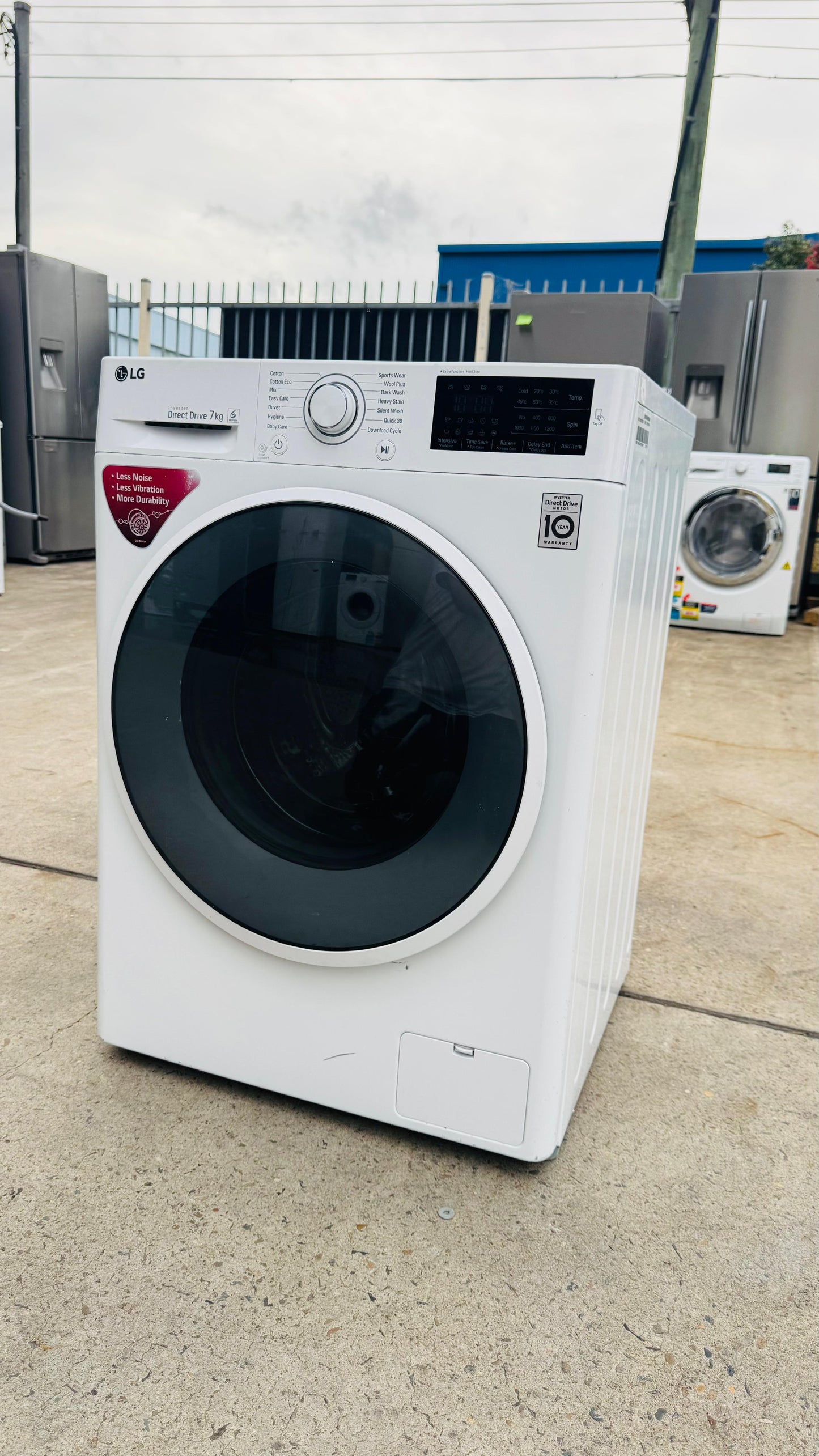 LG 7KGS FRONT LOADER WASHING MACHINE