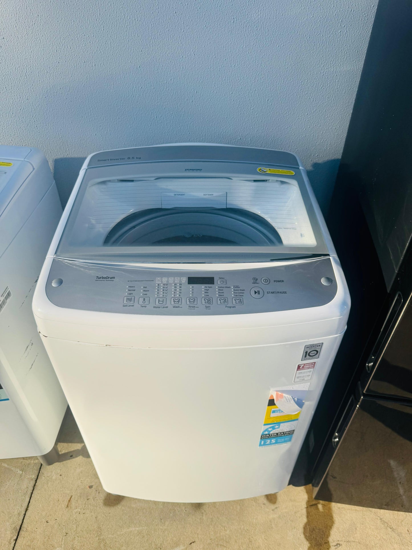 LG 8.5 KGS TOP LOADER WASHING MACHINE