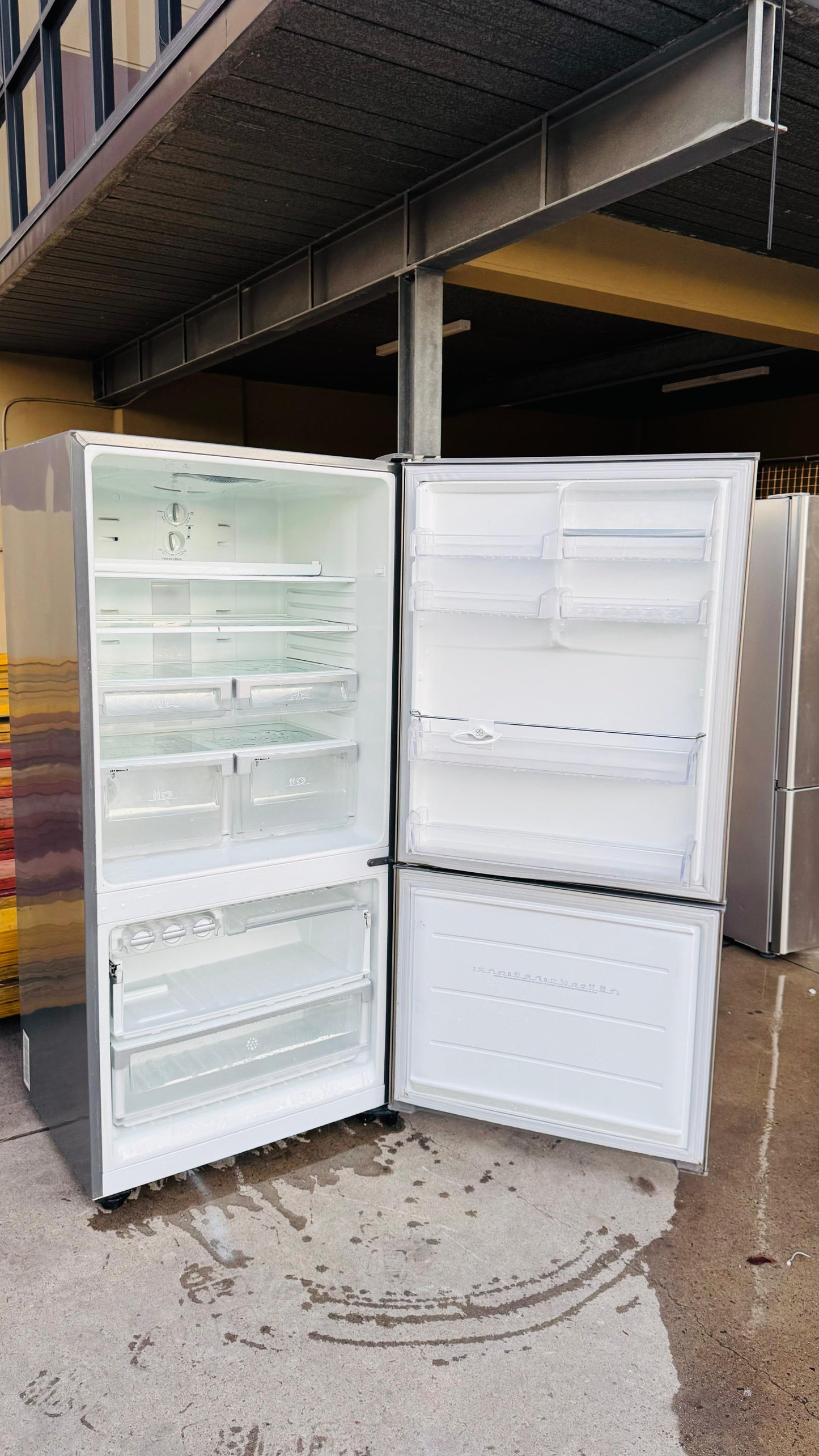 ELECTROLUX 510 LITRES FRIDGE FREEZER