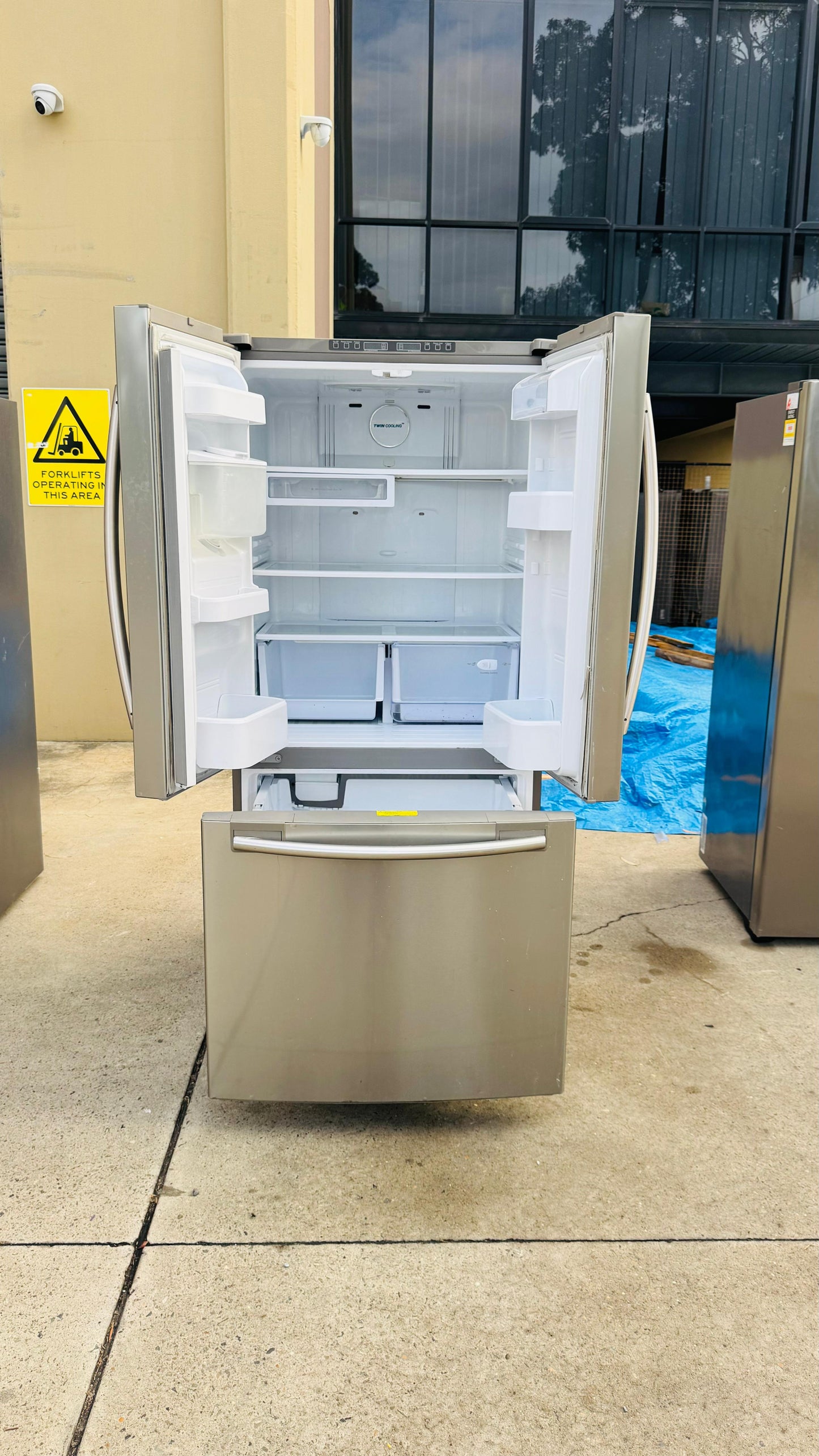 SAMSUNG 579 LITRES FRENCH DOOR FRIDGE FREEZER
