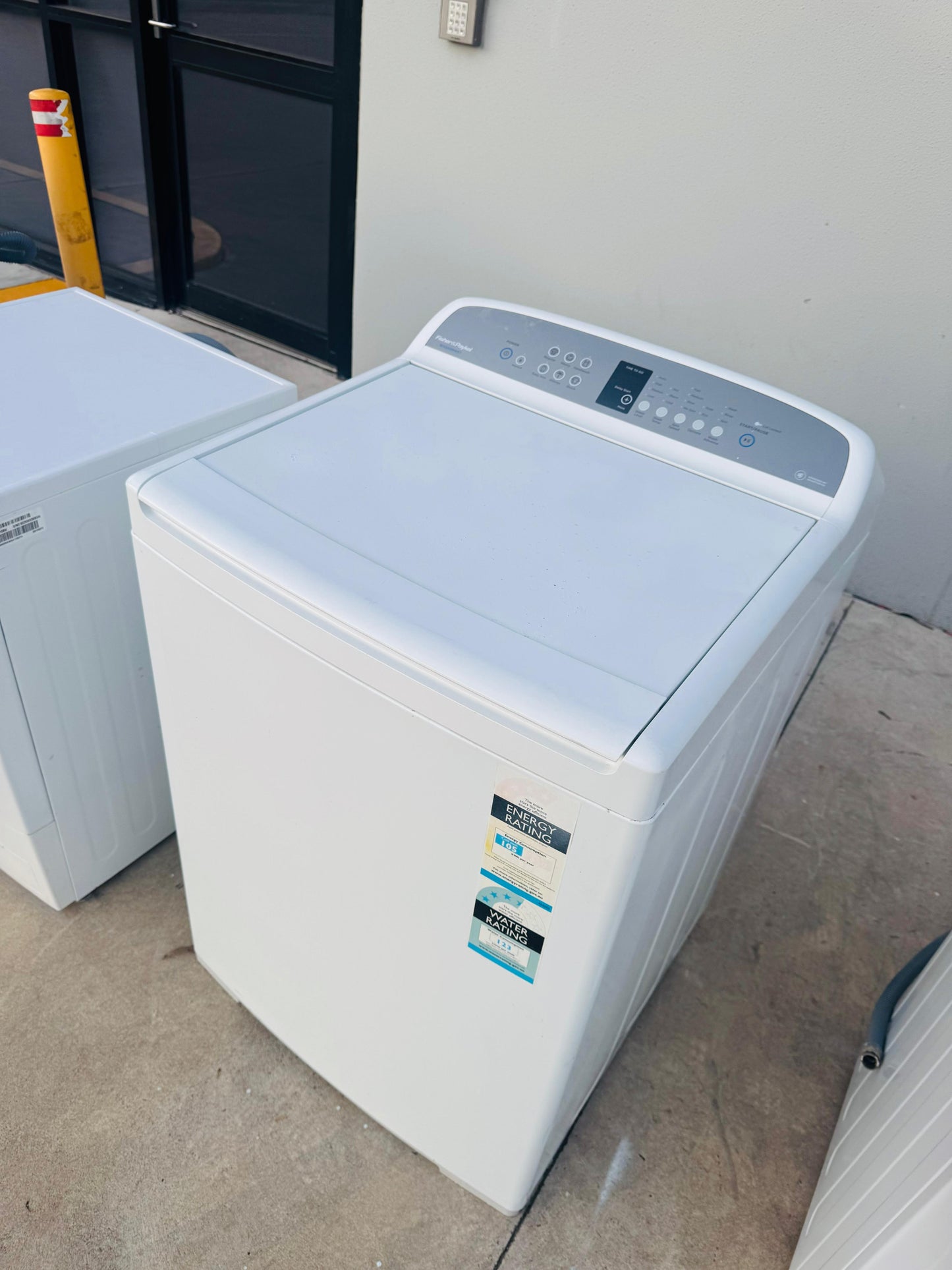 FISHER AND PAYKEL 10KGS TOP LOADER WASHING MACHINE