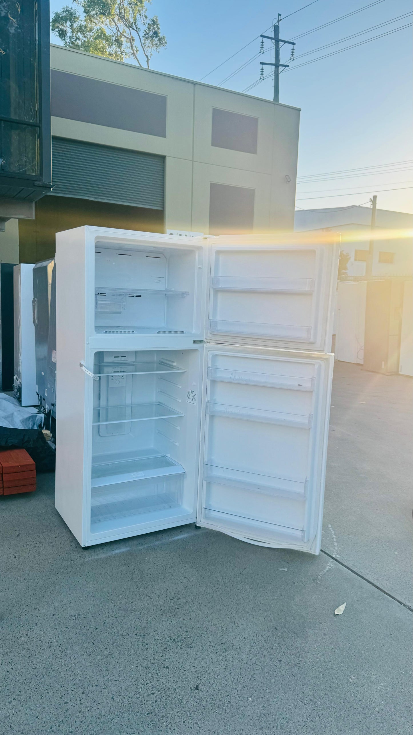 HAIER 422 LITRES FRIDGE FREEZER