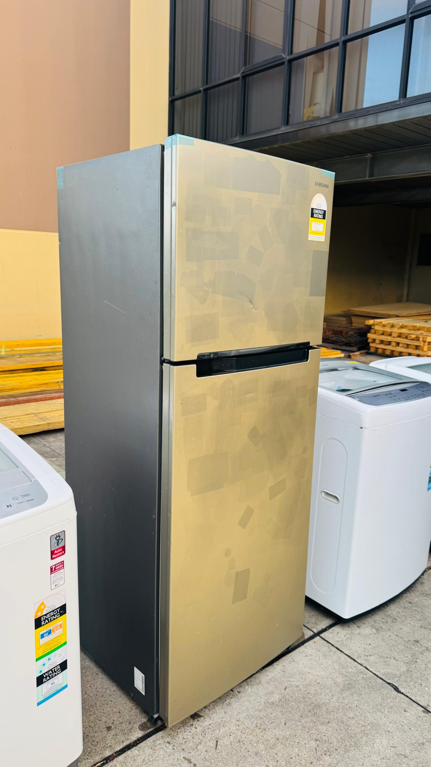 SAMSUNG 415 LITRES FRIDGE FREEZER