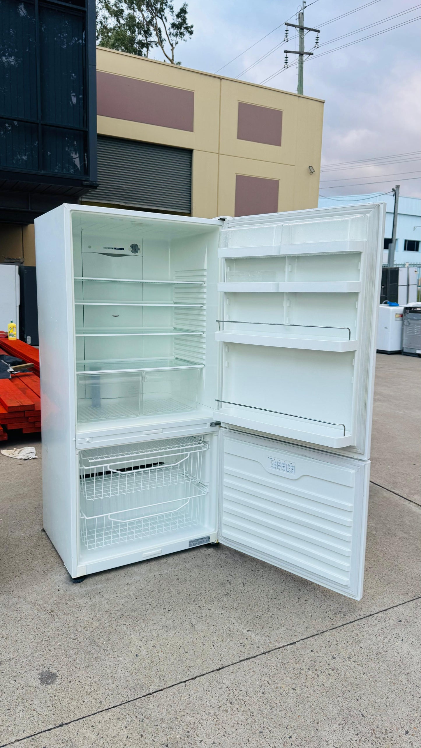 FISHER AND PAYKEL 519 LITRES FRIDGE FREEZER