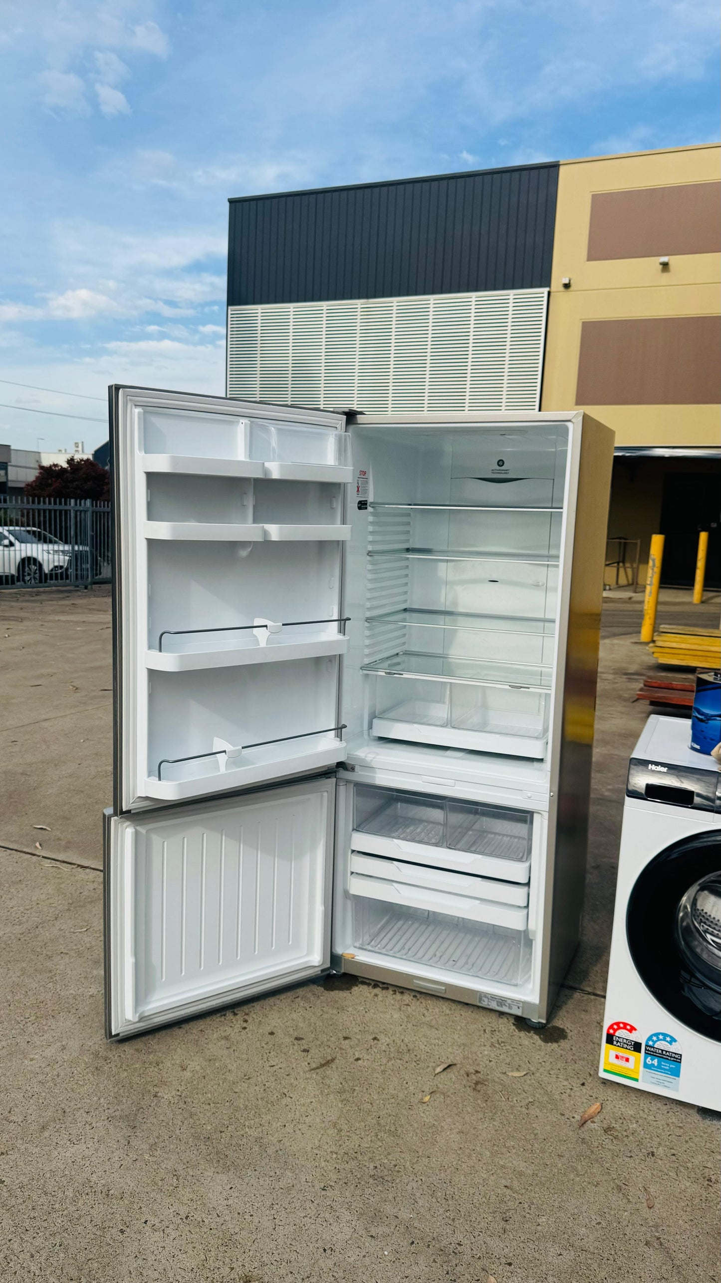 FISHER AND PAYKEL 442 LITRES FRIDGE FREEZER