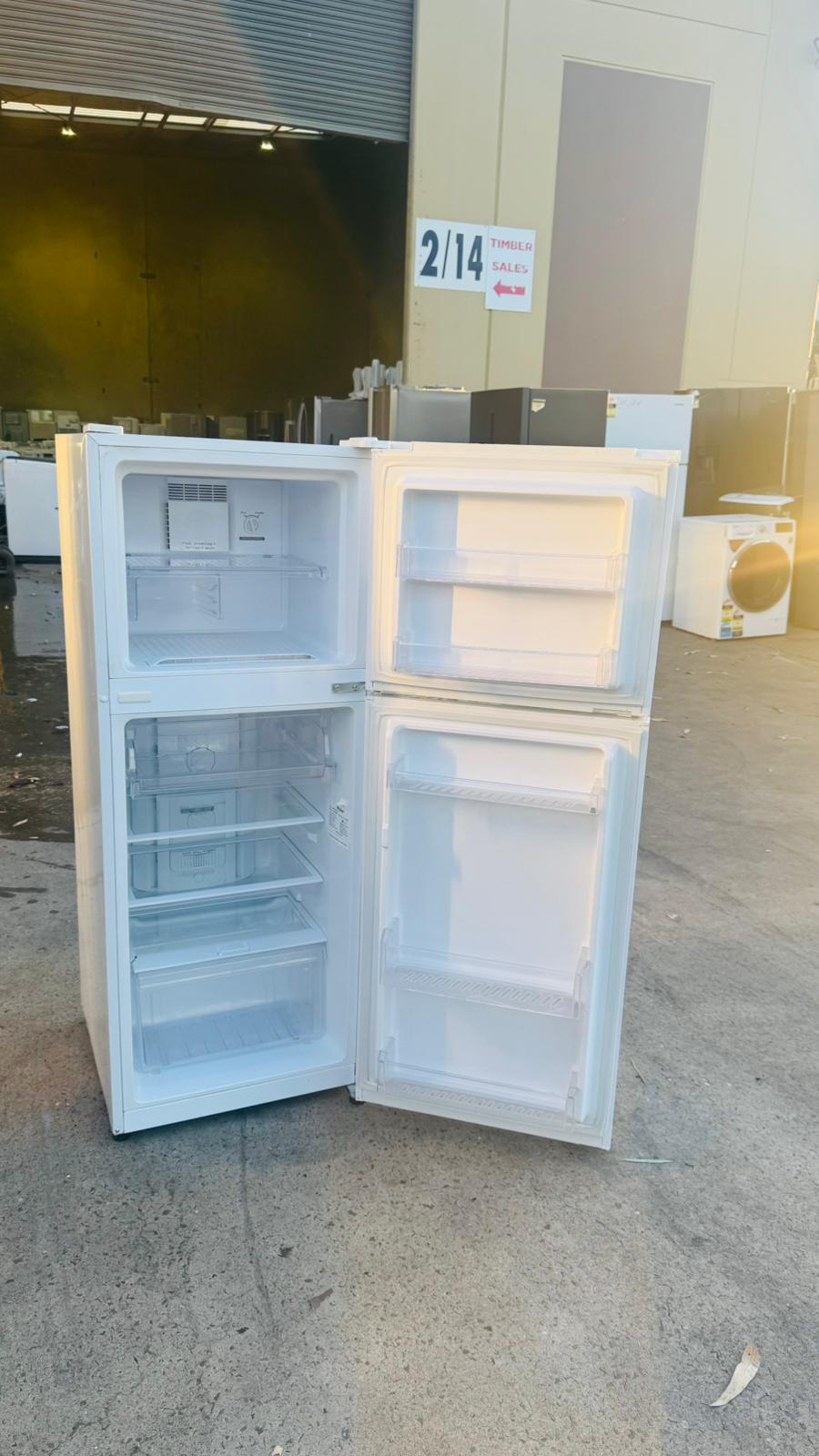 HAIER 222 LITRES FRIDGE FREEZER