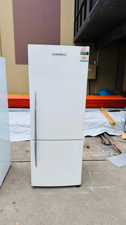 FISHER AND PAYKEL 403 LITRES FRIDGE FREEZER