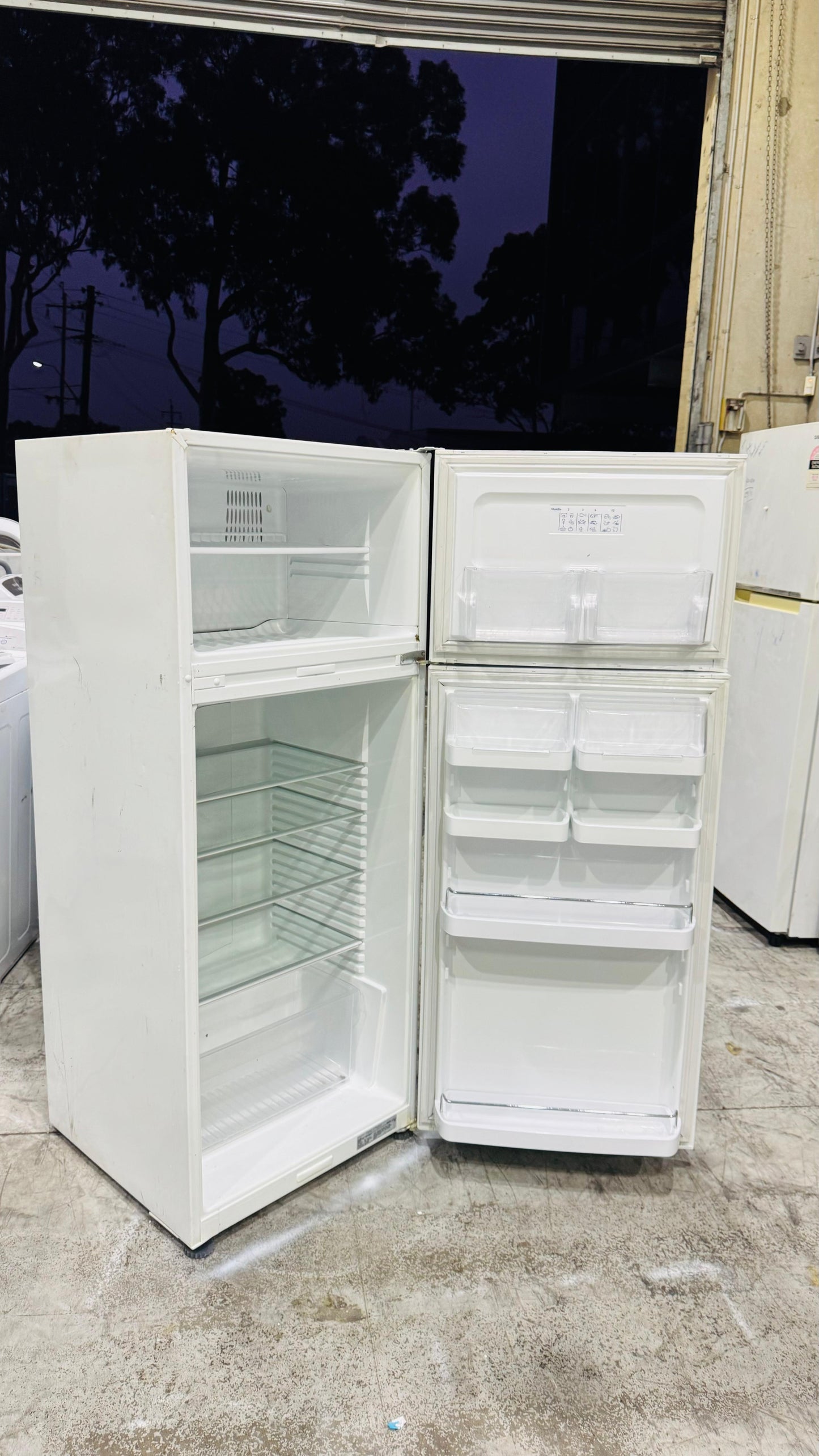 FISHER AND PAYKEL 380 LITRES FRIDGE FREEZER