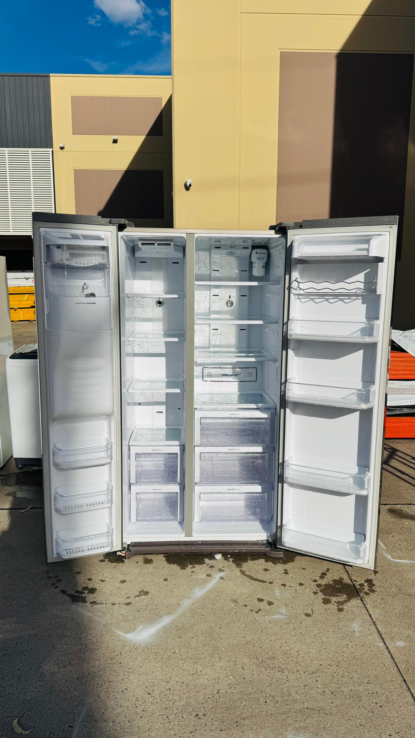 SAMSUNG SIDE BY SIDE 691 LITRES FRIDGE FREEZER