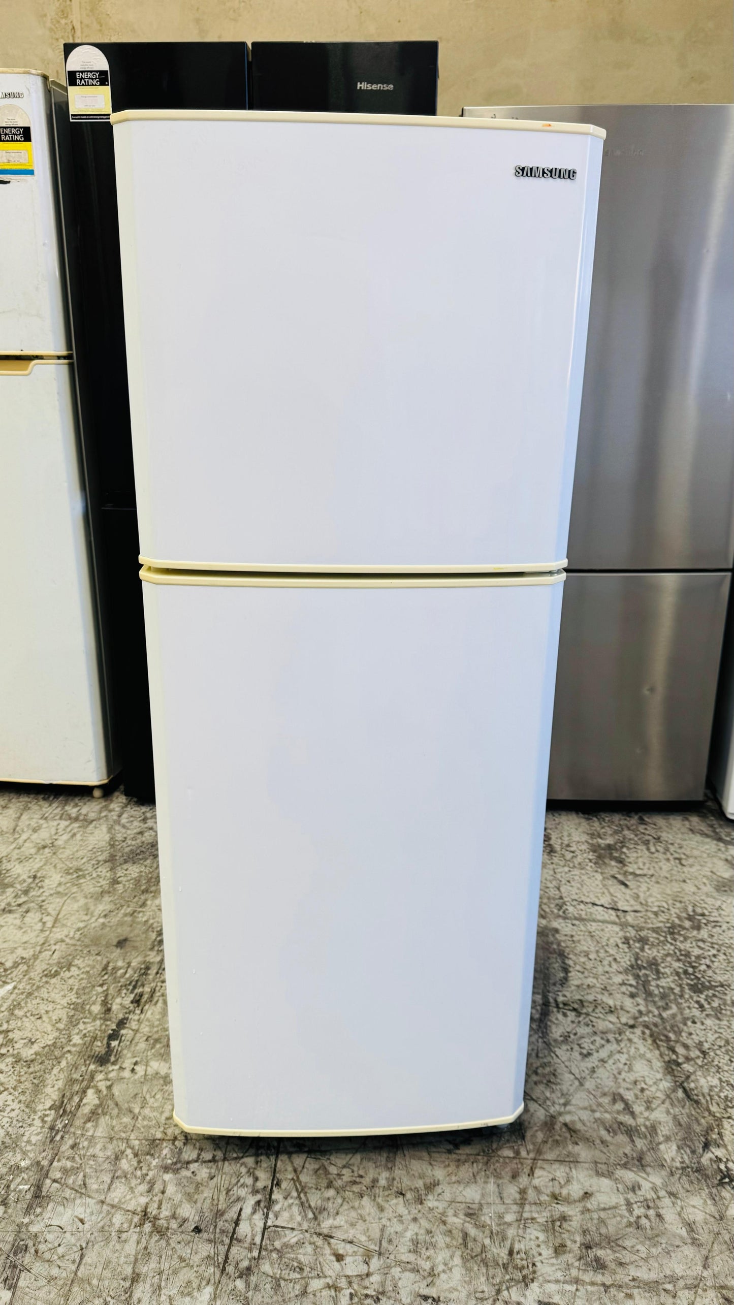 SAMSUNG 216 LITRES FRIDGE FREEZER