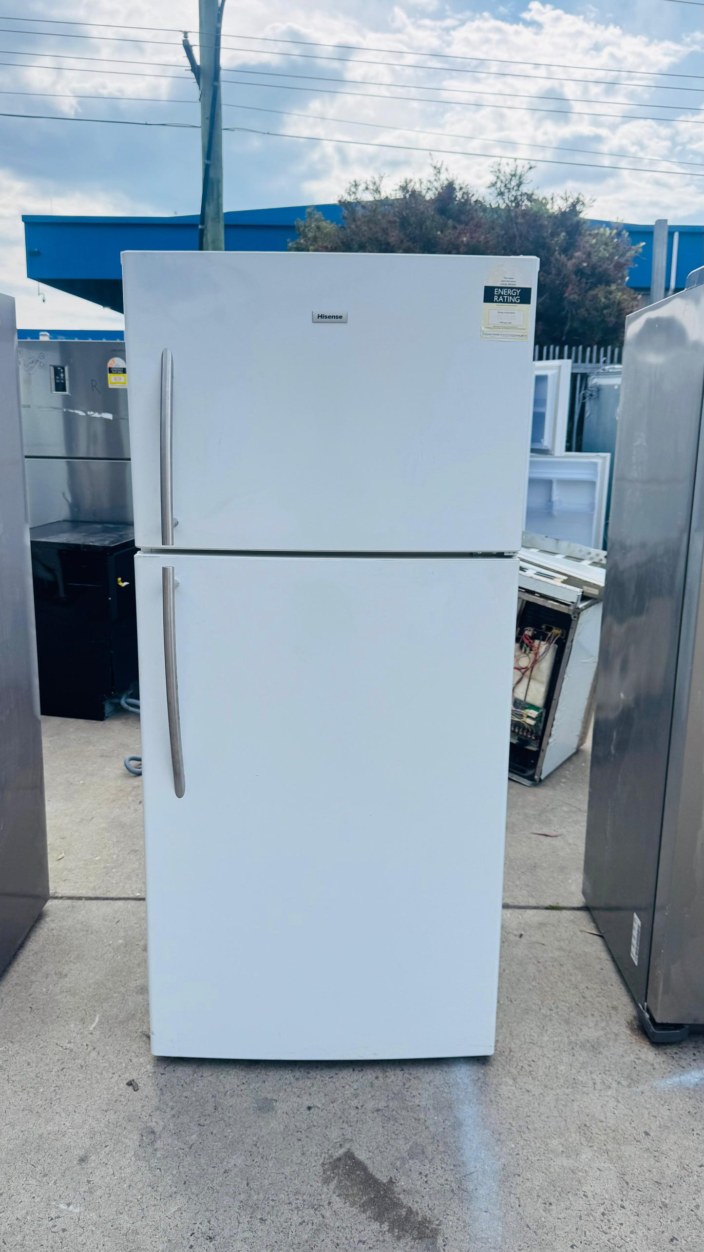 HISENSE 526 LITRES FRIDGE FREEZER