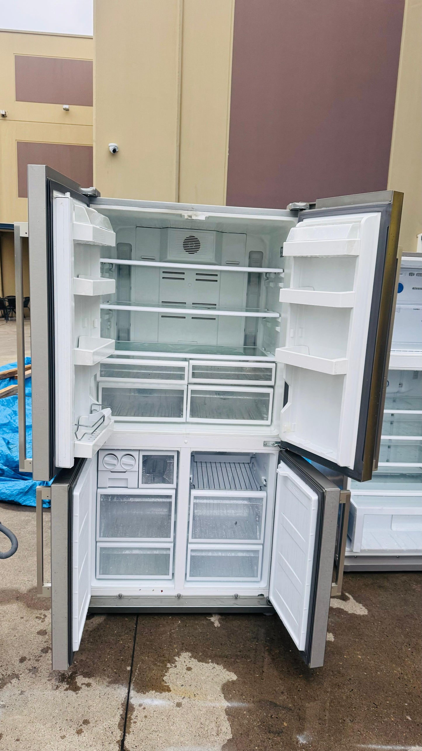 SMEG QUAD DOOR 583 LITRES FRIDGE FREEZER